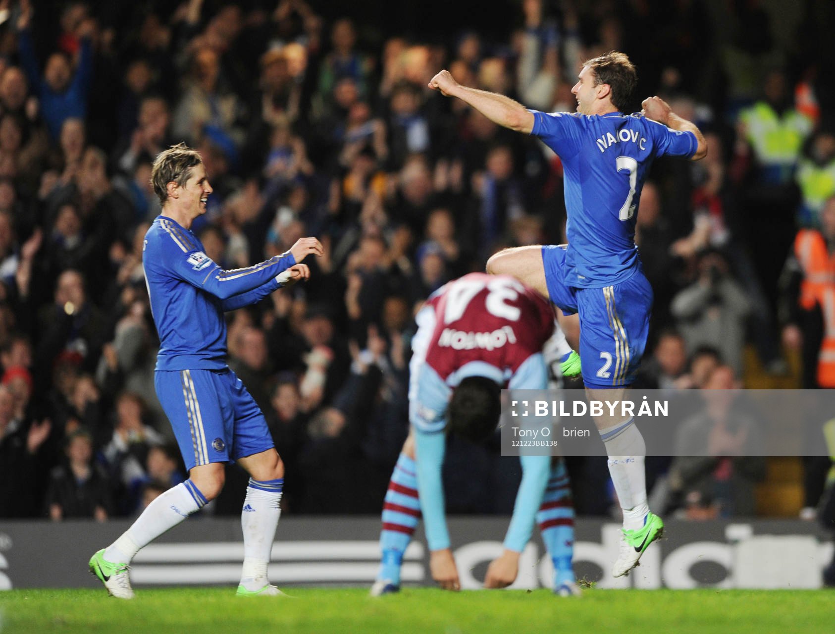 Football - Chelsea v Aston Villa - Barclays Premier League