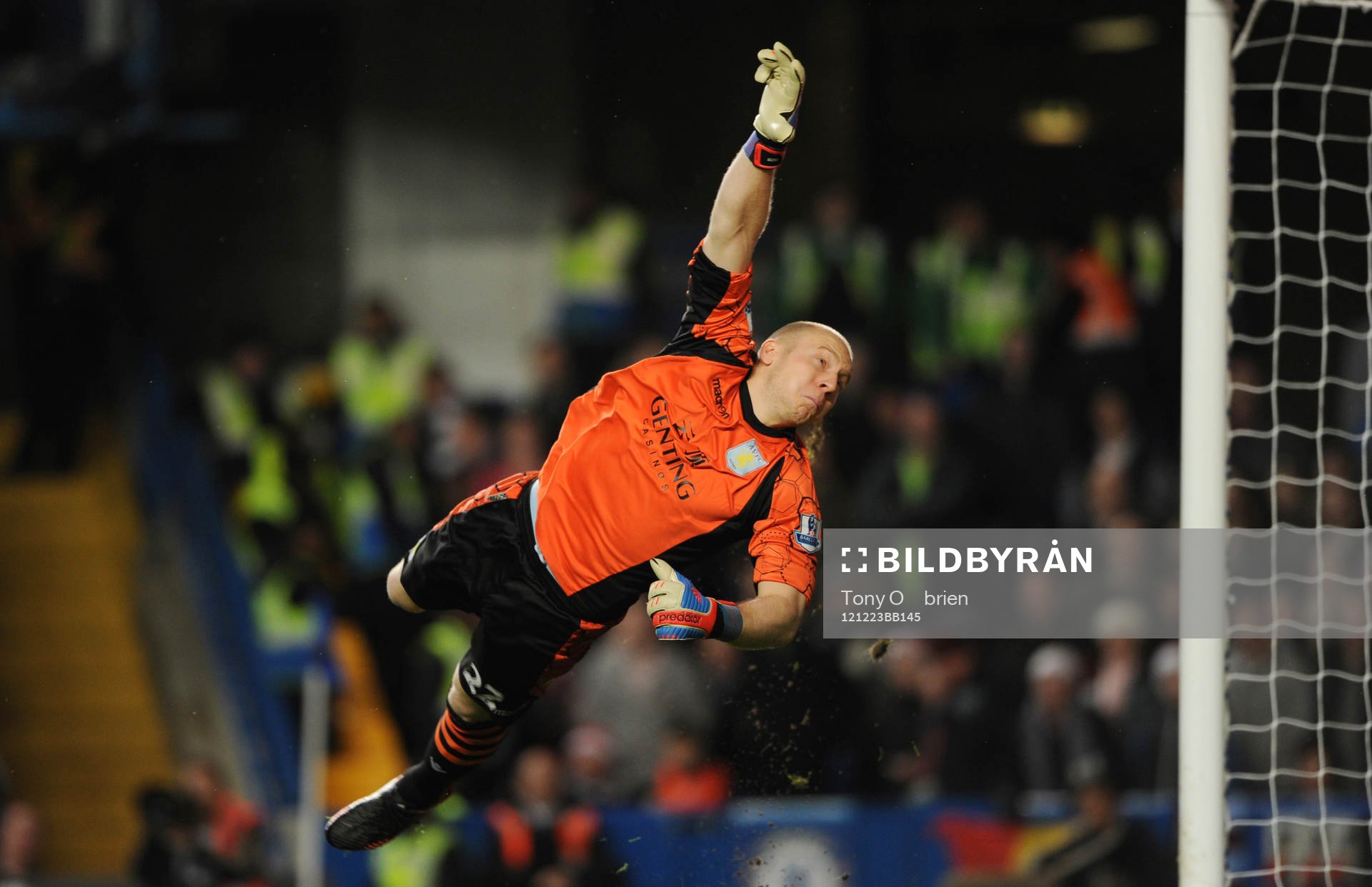 Football - Chelsea v Aston Villa - Barclays Premier League