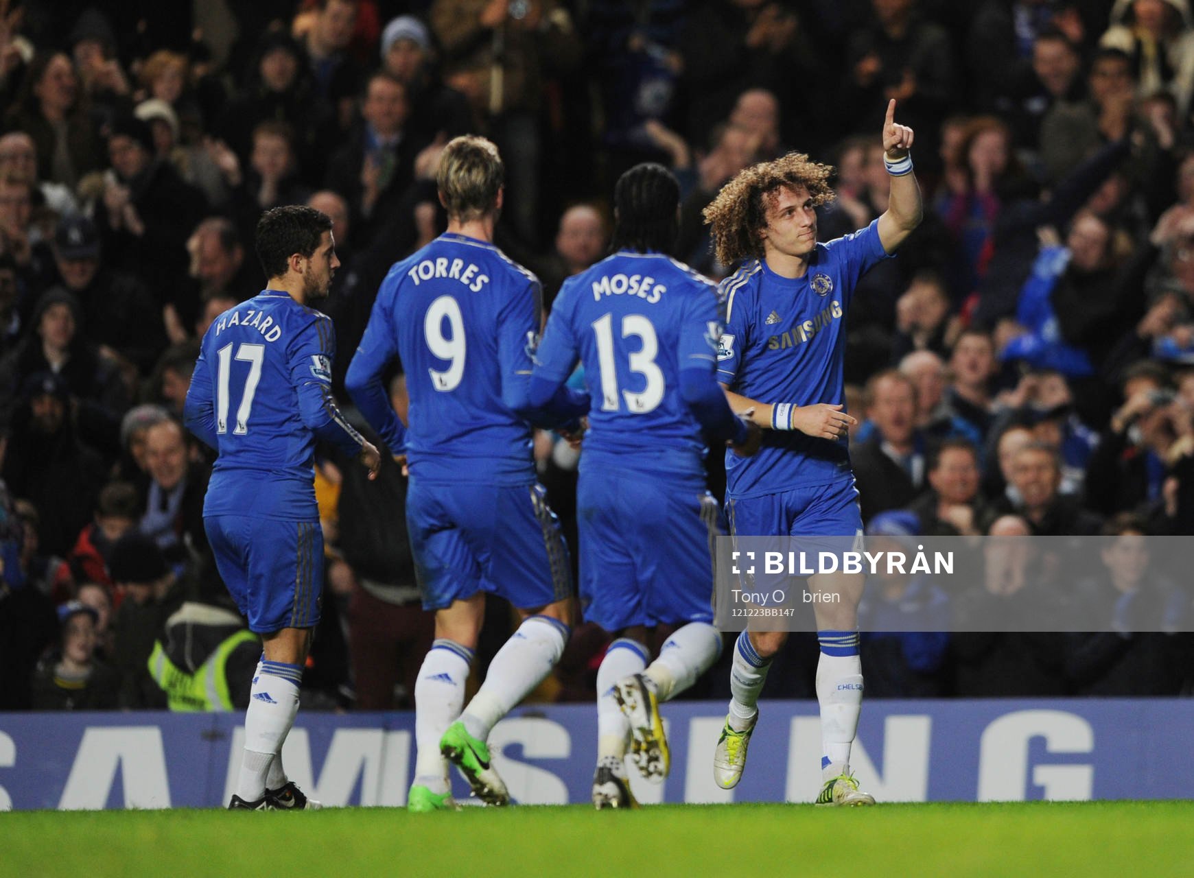 Football - Chelsea v Aston Villa - Barclays Premier League