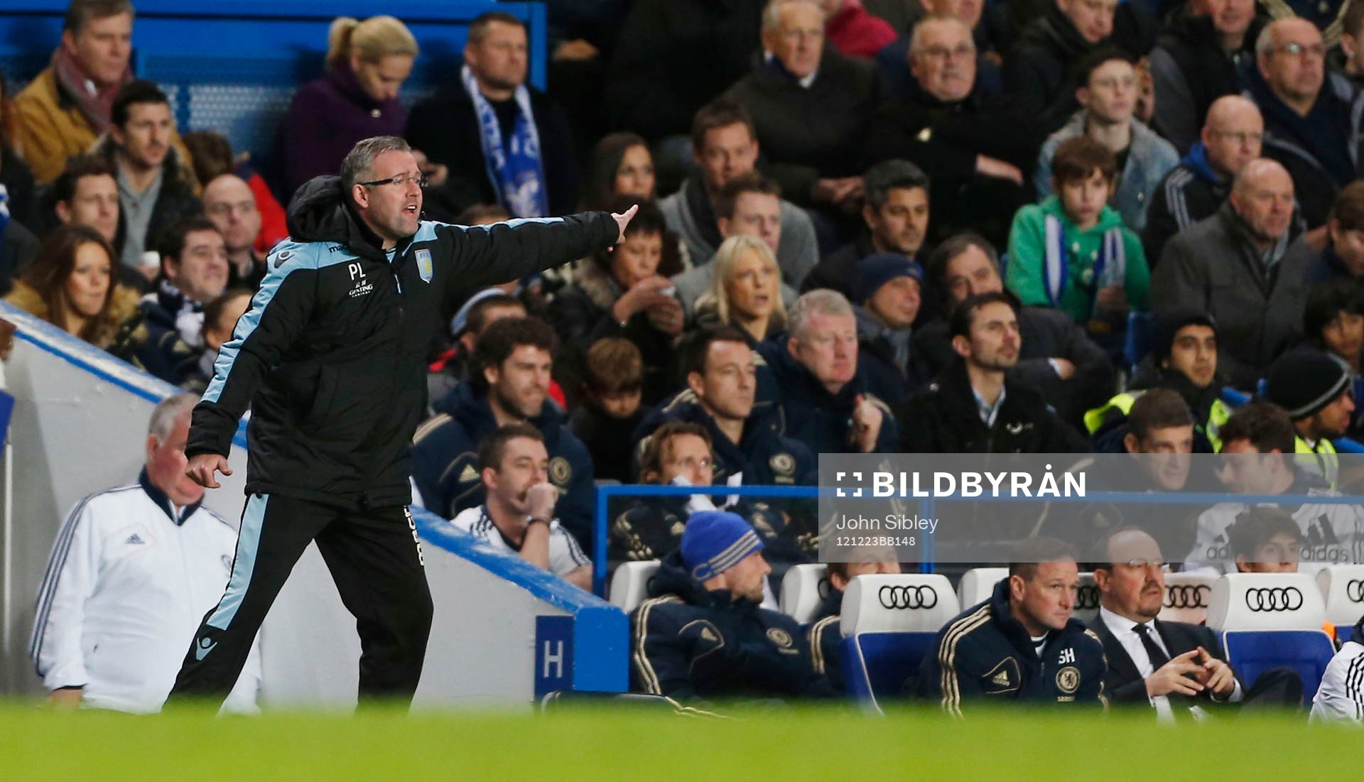 Football - Chelsea v Aston Villa - Barclays Premier League