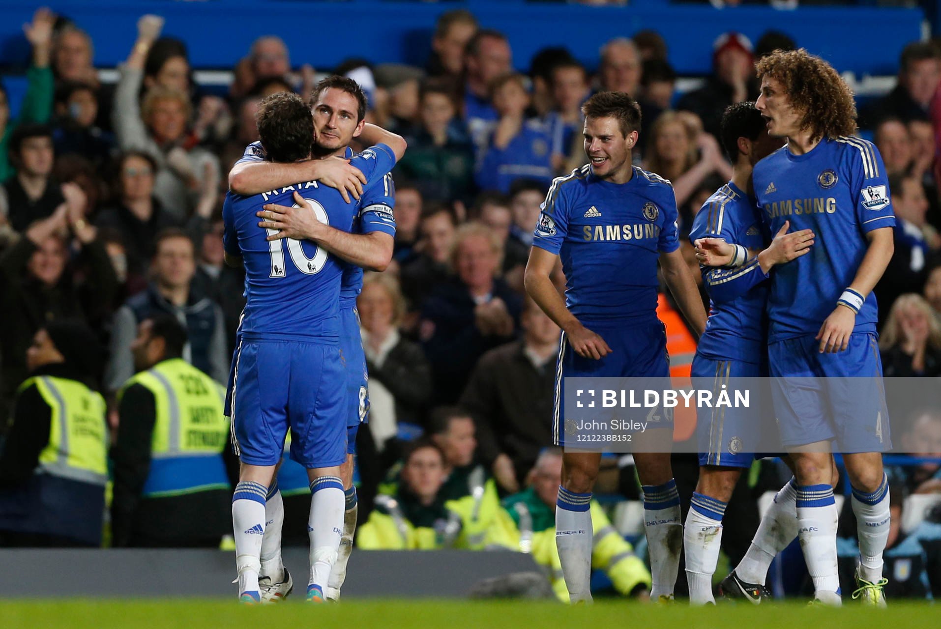 Football - Chelsea v Aston Villa - Barclays Premier League