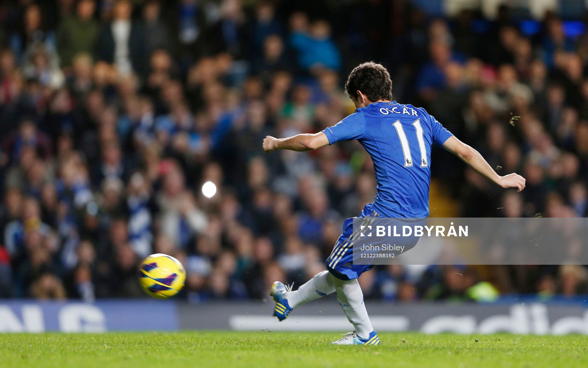 Football - Chelsea v Aston Villa - Barclays Premier League