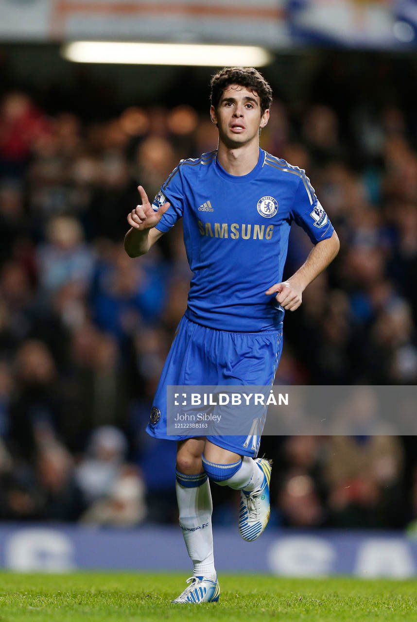 Football - Chelsea v Aston Villa - Barclays Premier League