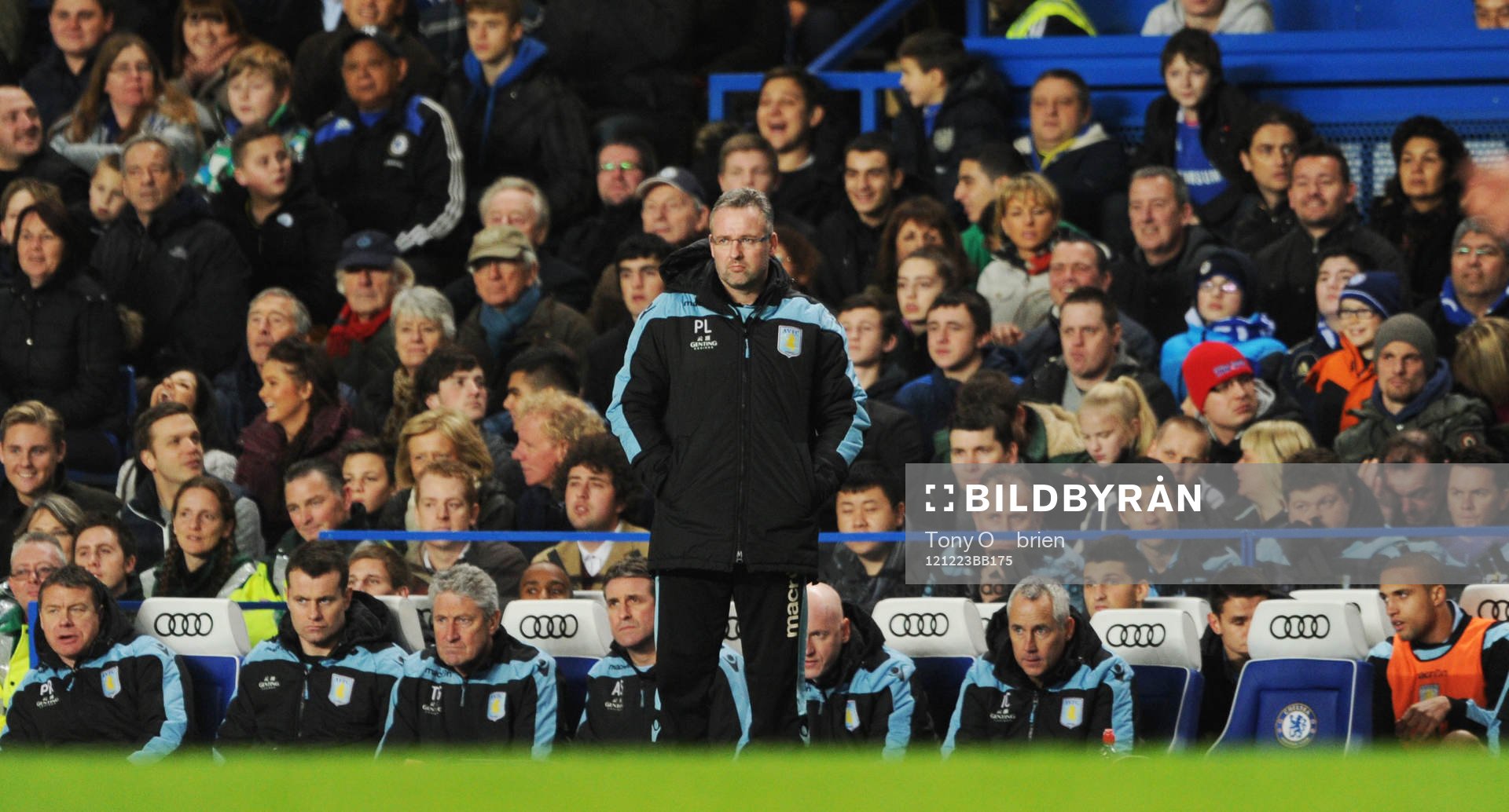 Football - Chelsea v Aston Villa - Barclays Premier League