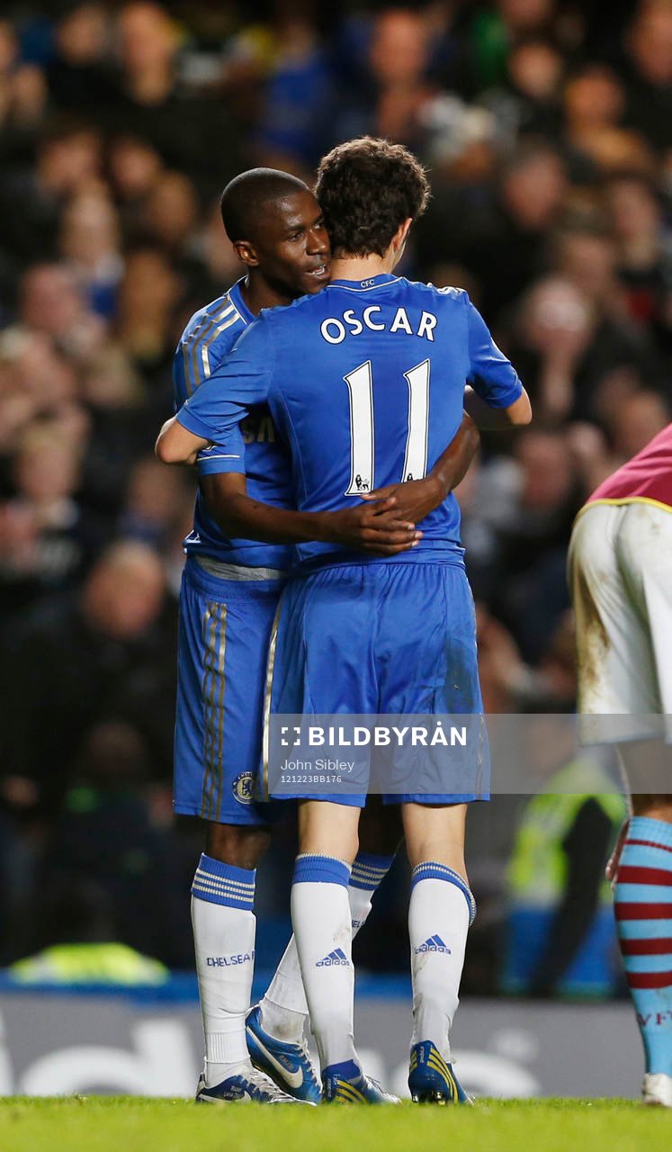 Football - Chelsea v Aston Villa - Barclays Premier League