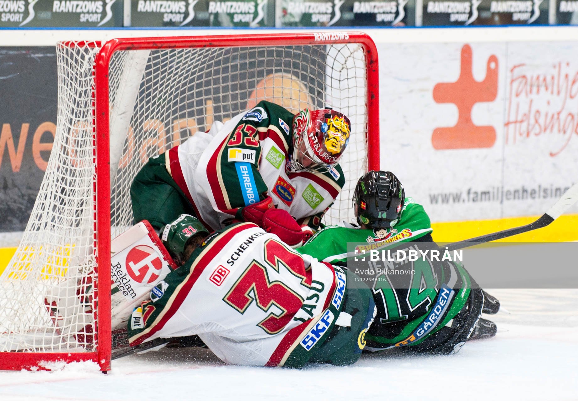 Julius Hudacek, målvakt och Niclas Lasu,Frölunda, tryck