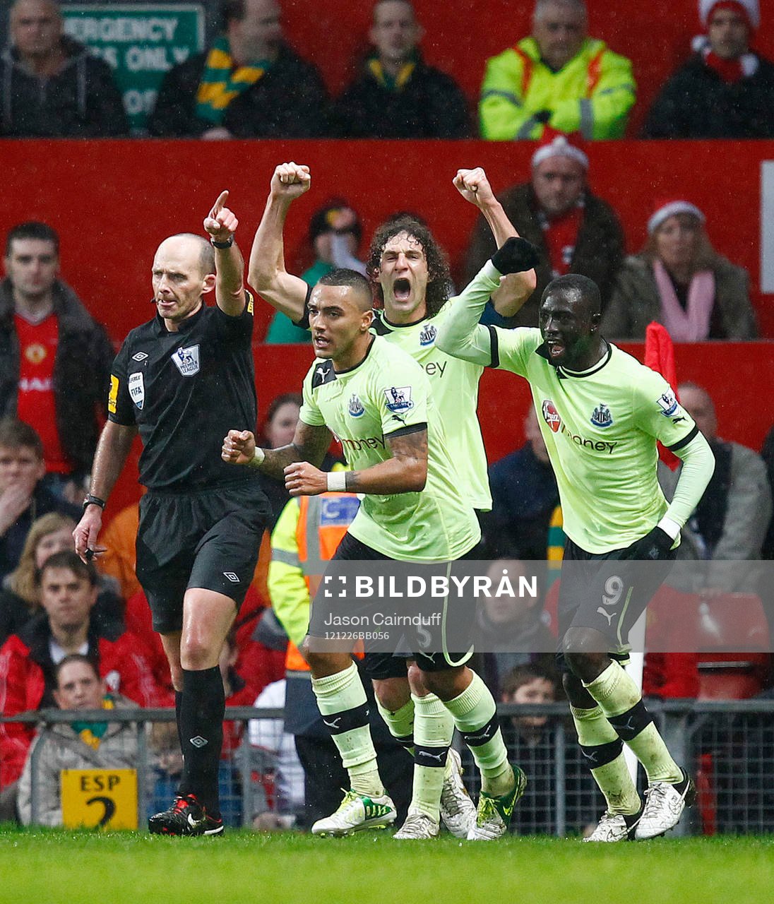 Football - Manchester United v Newcastle United - Barclays