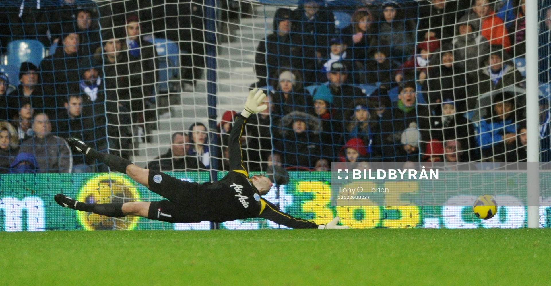 Football - Queens Park Rangers v West Bromwich Albion -