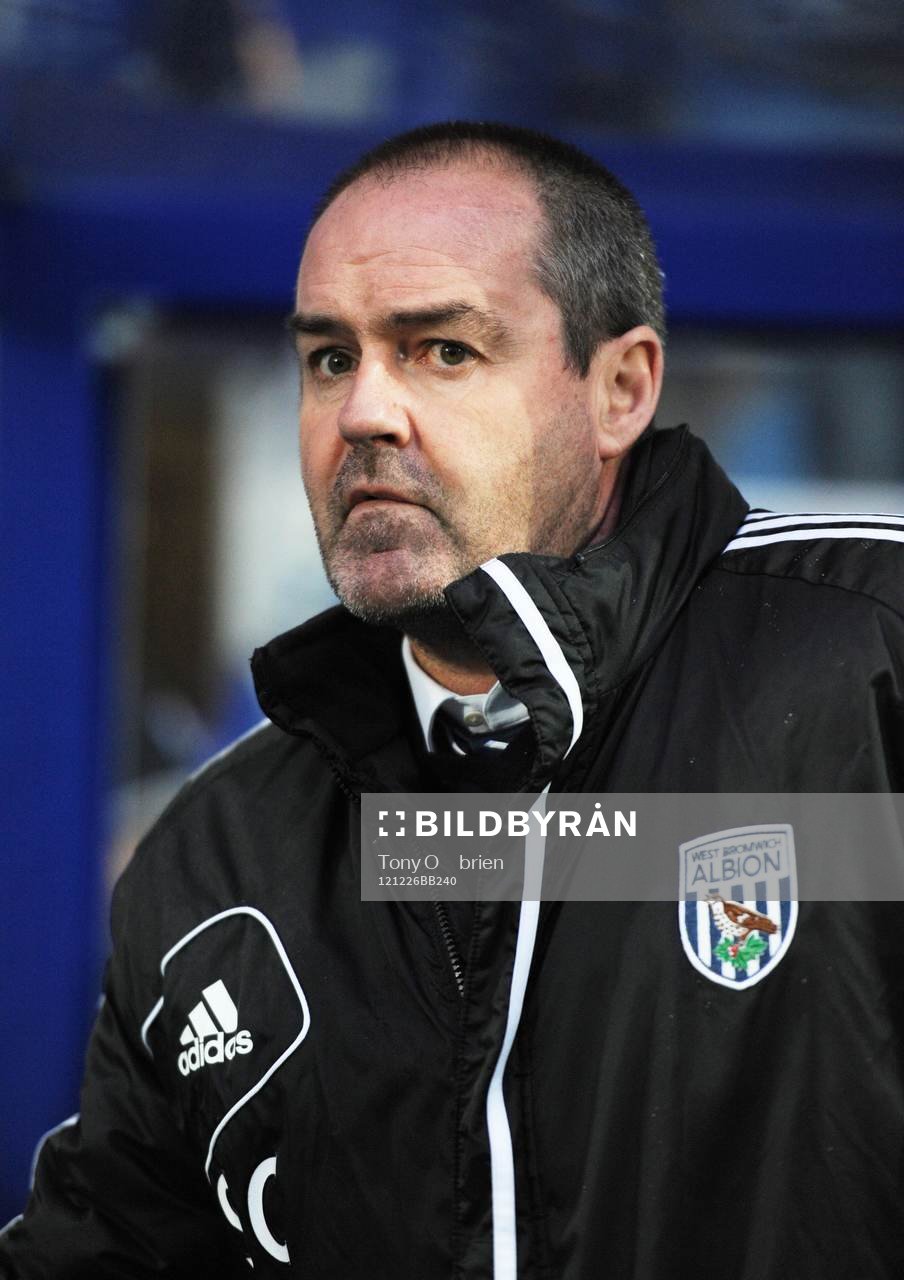 Football - Queens Park Rangers v West Bromwich Albion -