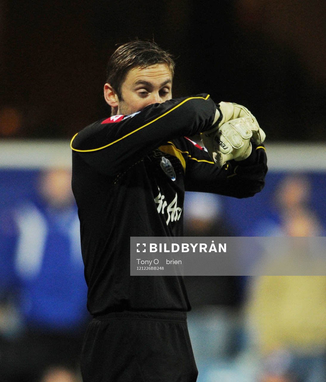 Football - Queens Park Rangers v West Bromwich Albion -