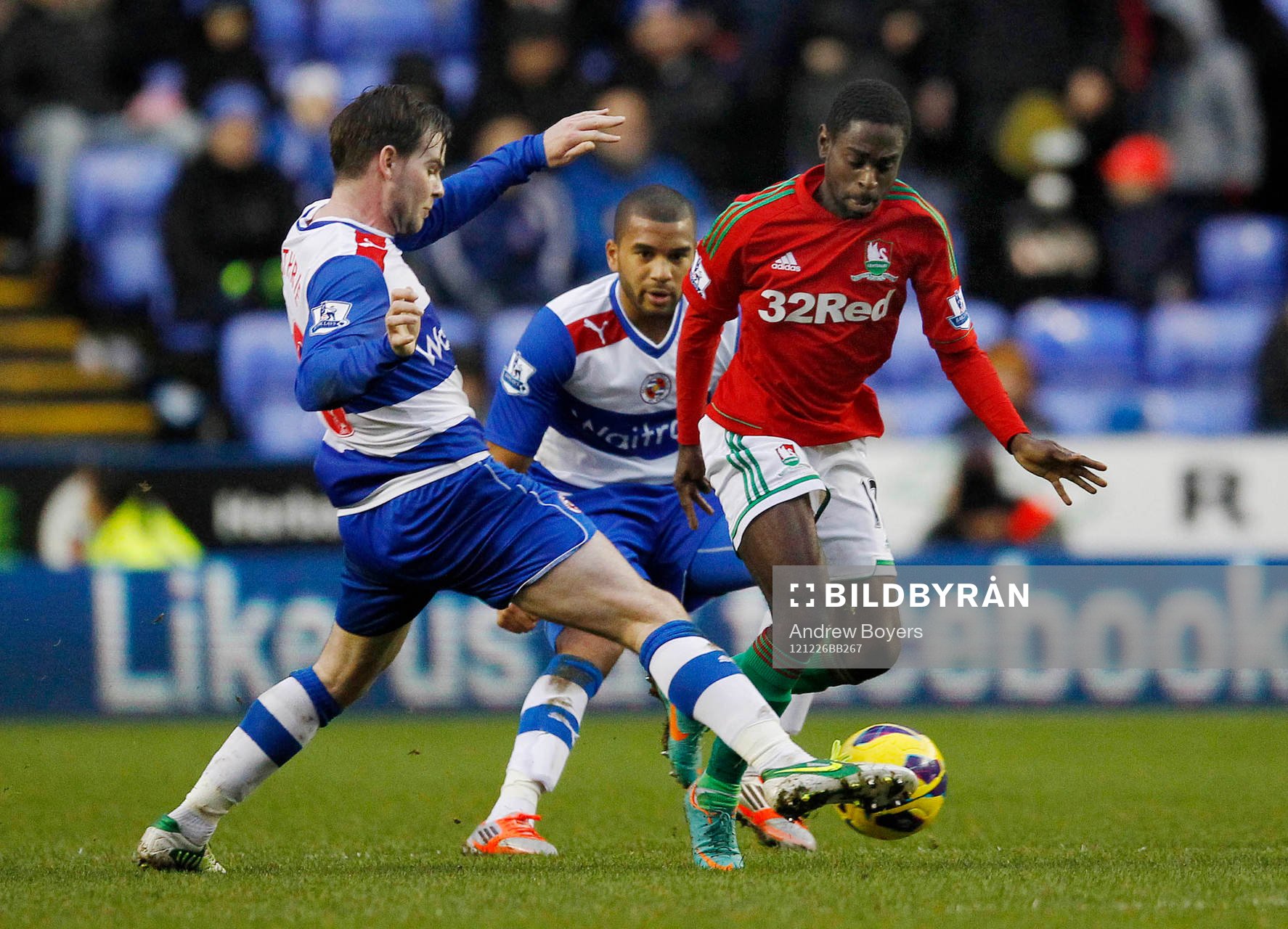 Football - Reading v Swansea City - Barclays Premier League