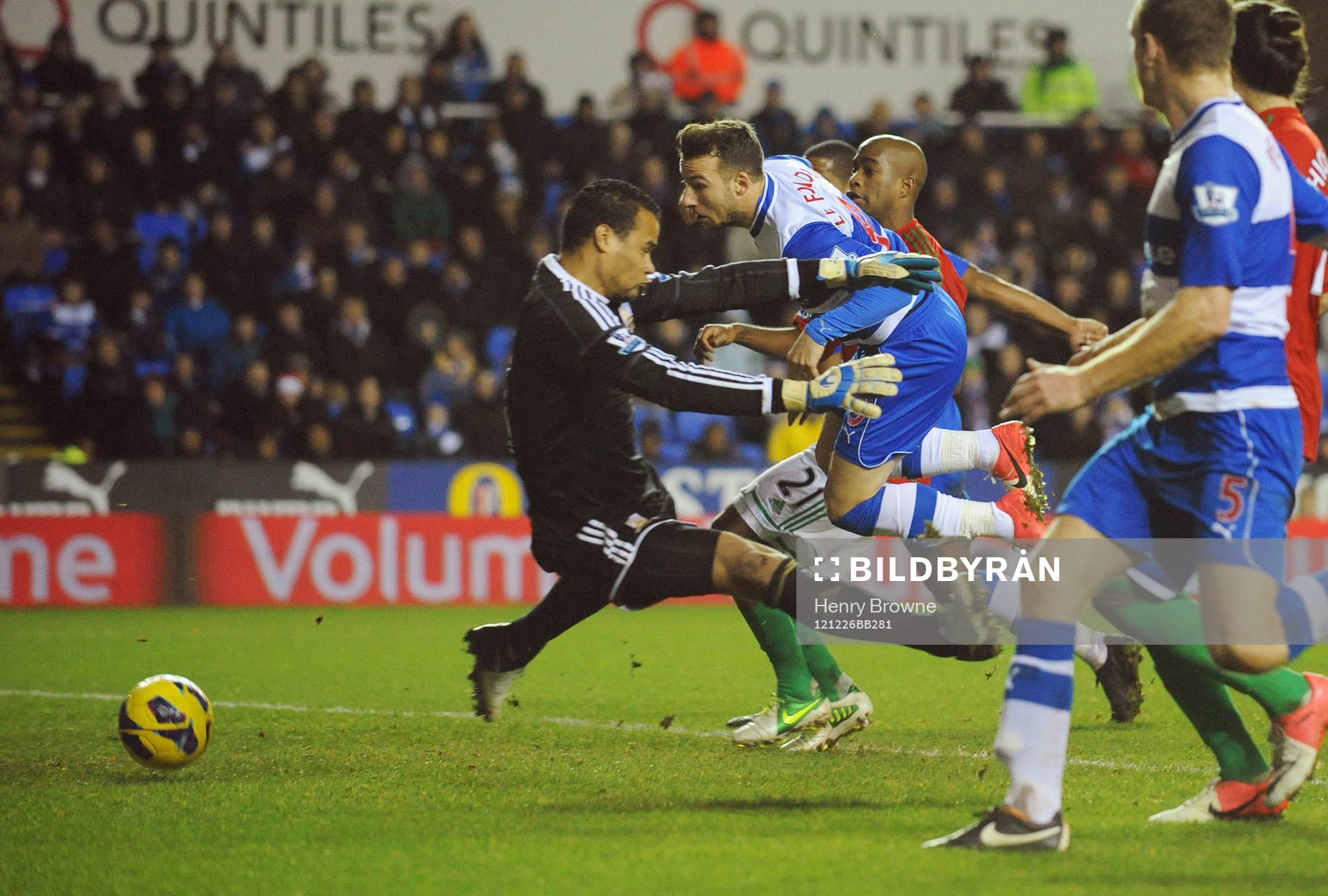 Football - Reading v Swansea City - Barclays Premier League