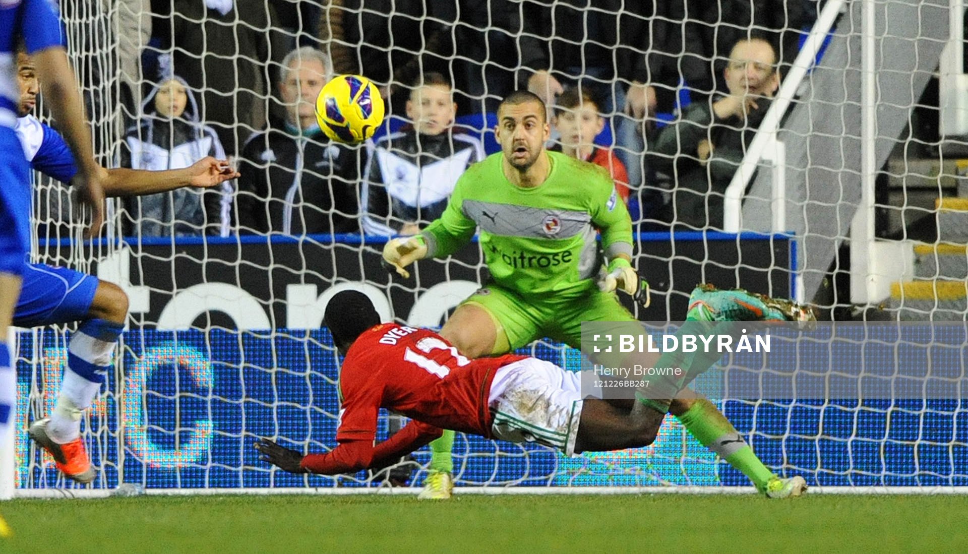 Football - Reading v Swansea City - Barclays Premier League