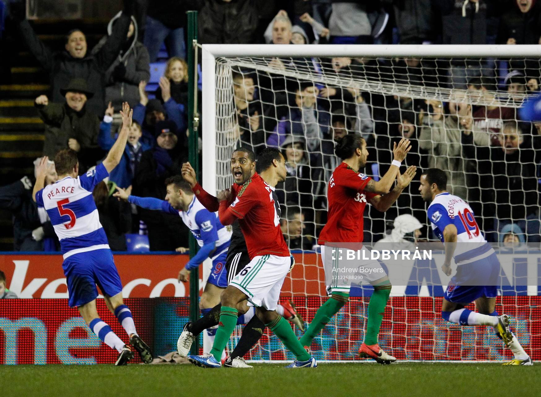 Football - Reading v Swansea City - Barclays Premier League