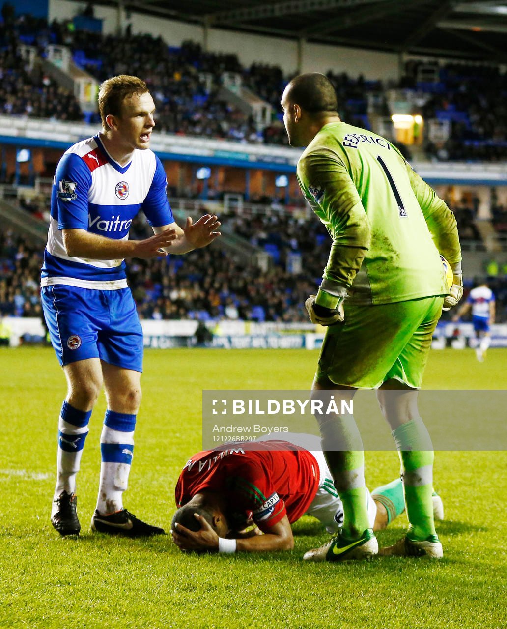 Football - Reading v Swansea City - Barclays Premier League
