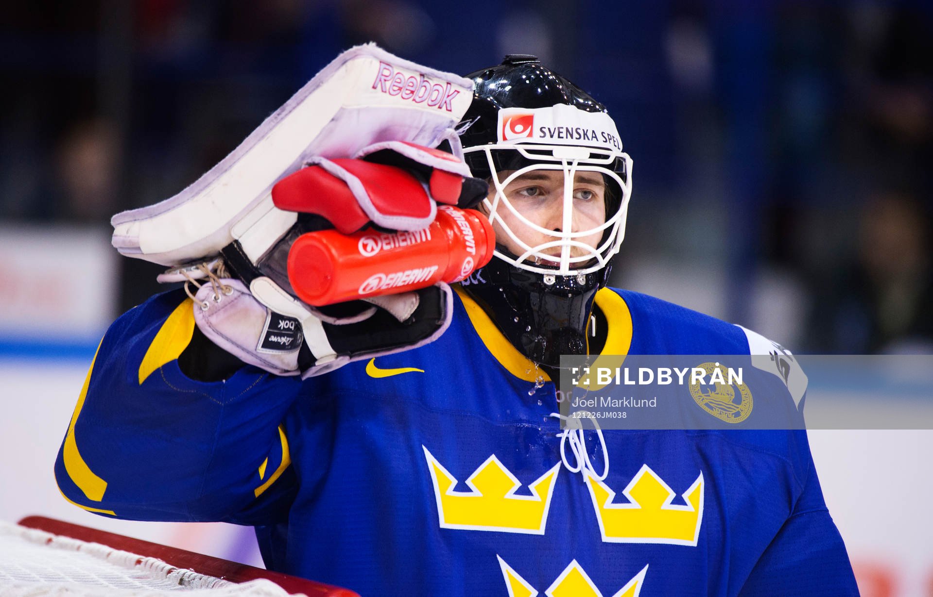 Joel Lassinantti, målvakt, Sverige, dricker vatten