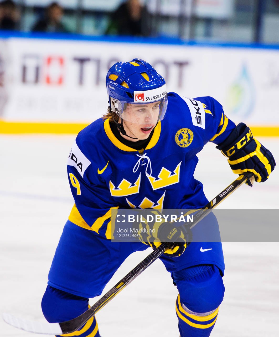 Elias Lindholm, Sverige