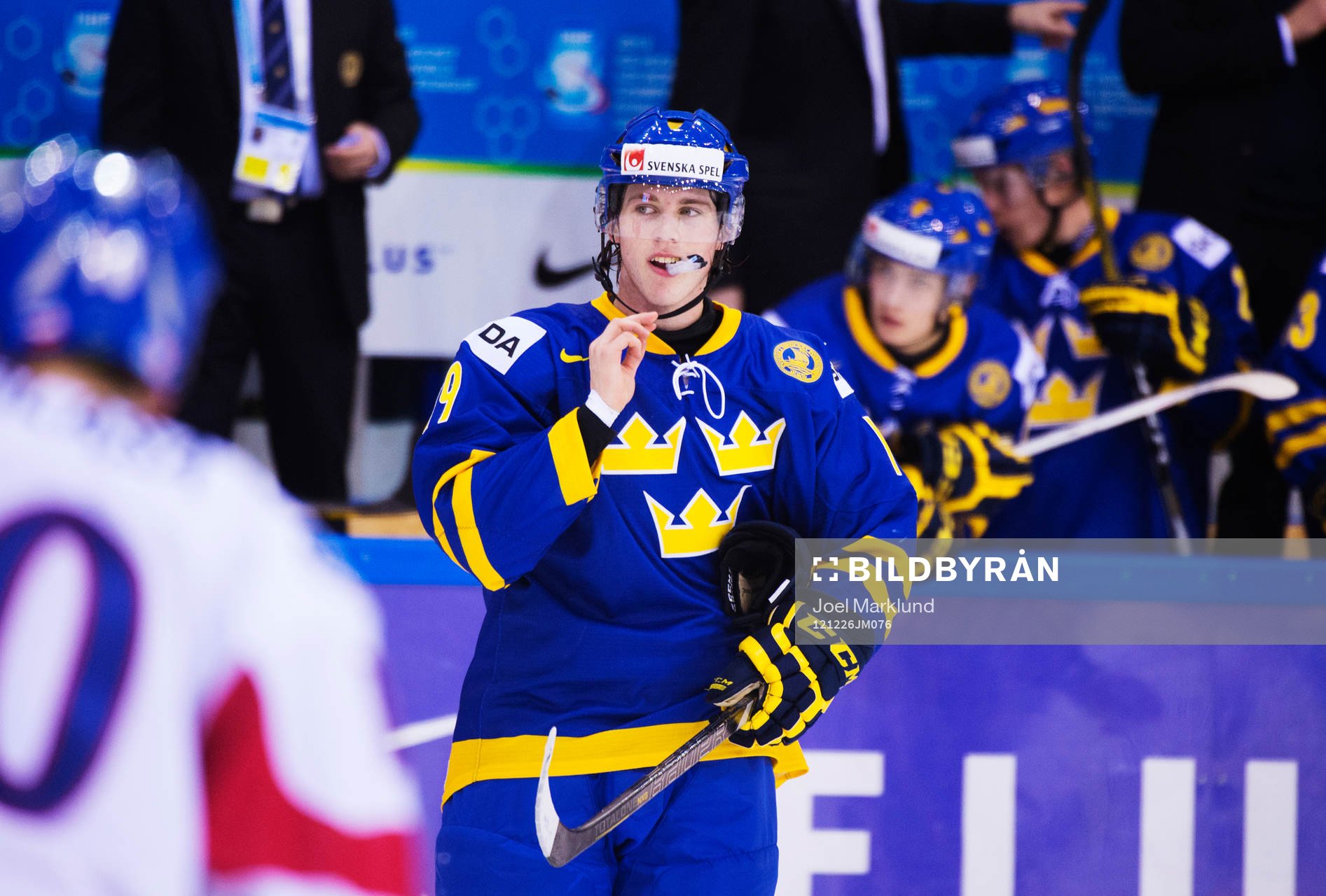 Elias Lindholm, Sverige
