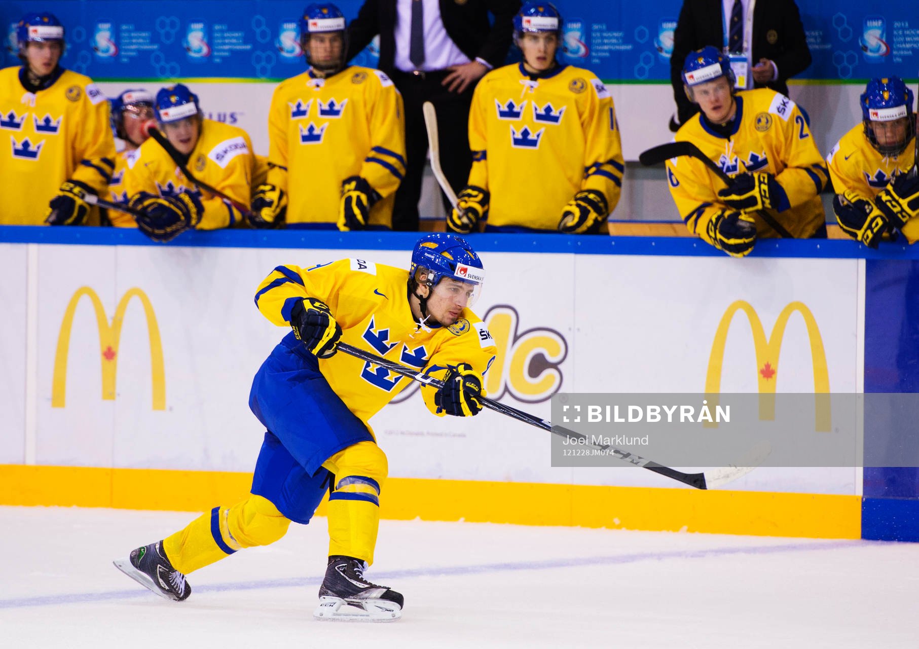 Mikael Vikstrand, Sverige