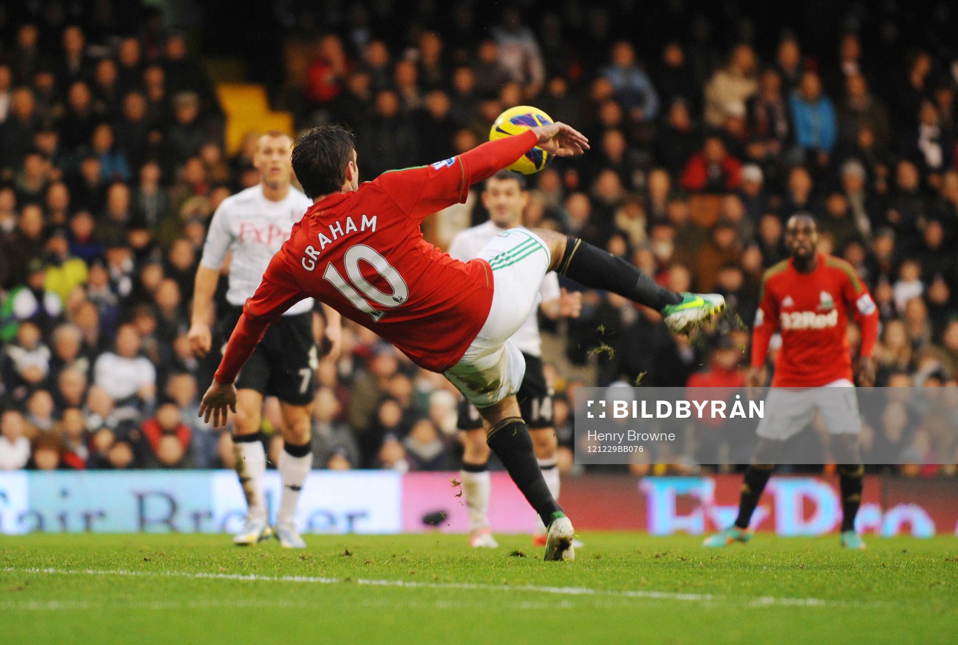 Football - Fulham v Swansea City - Barclays Premier League