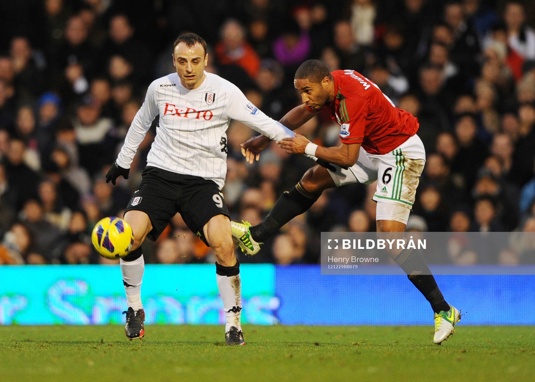 Football - Fulham v Swansea City - Barclays Premier League