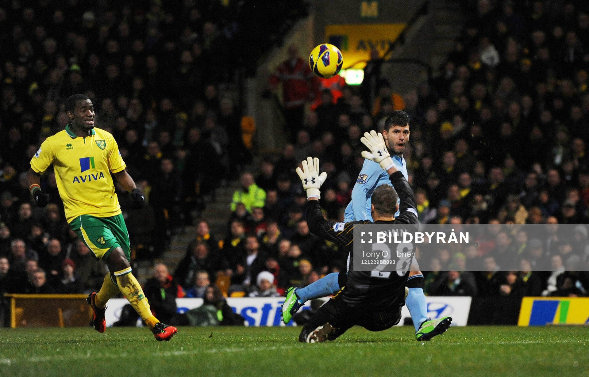 Football - Norwich City v Manchester City - Barclays