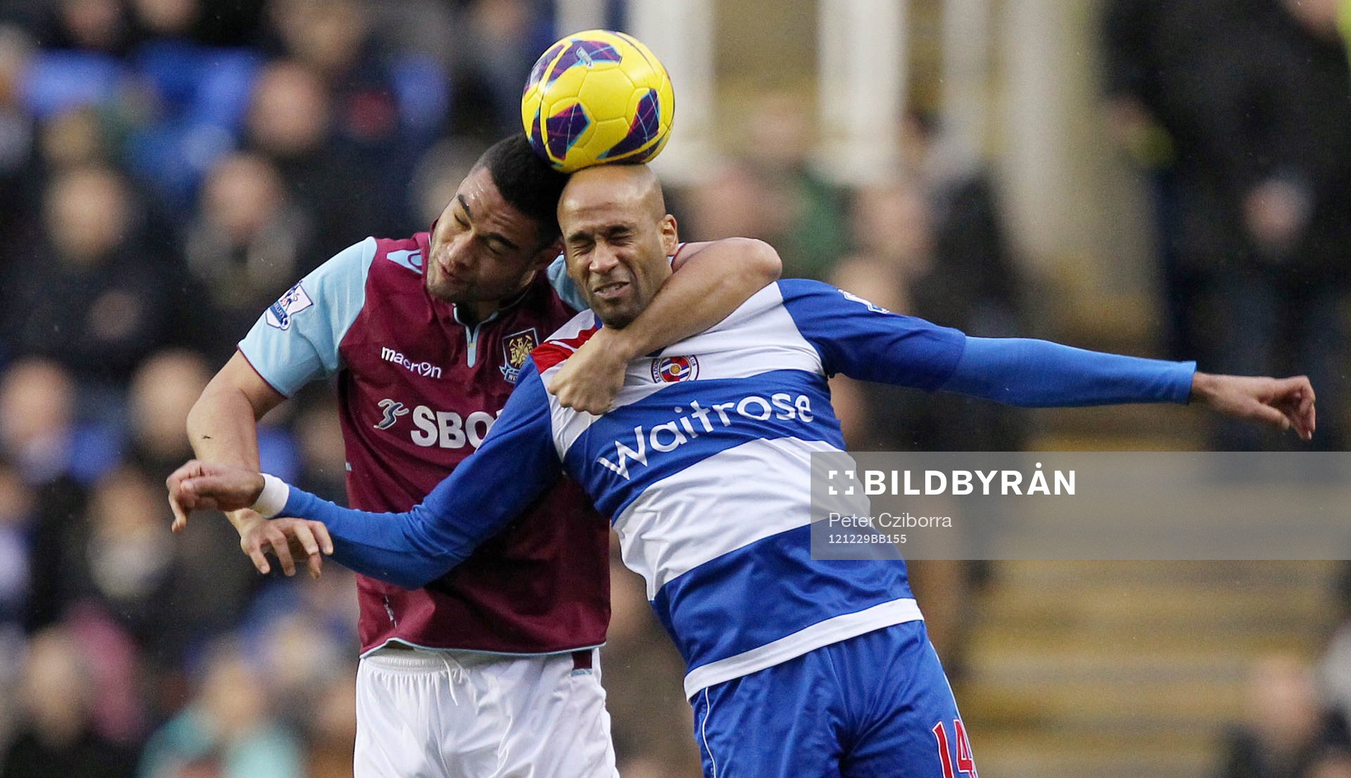 Football - Reading v West Ham United - Barclays Premier