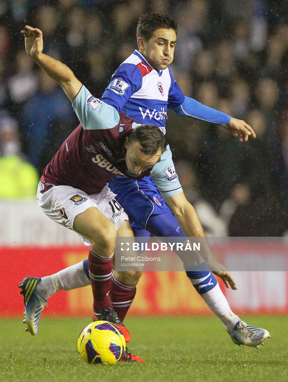 Football - Reading v West Ham United - Barclays Premier