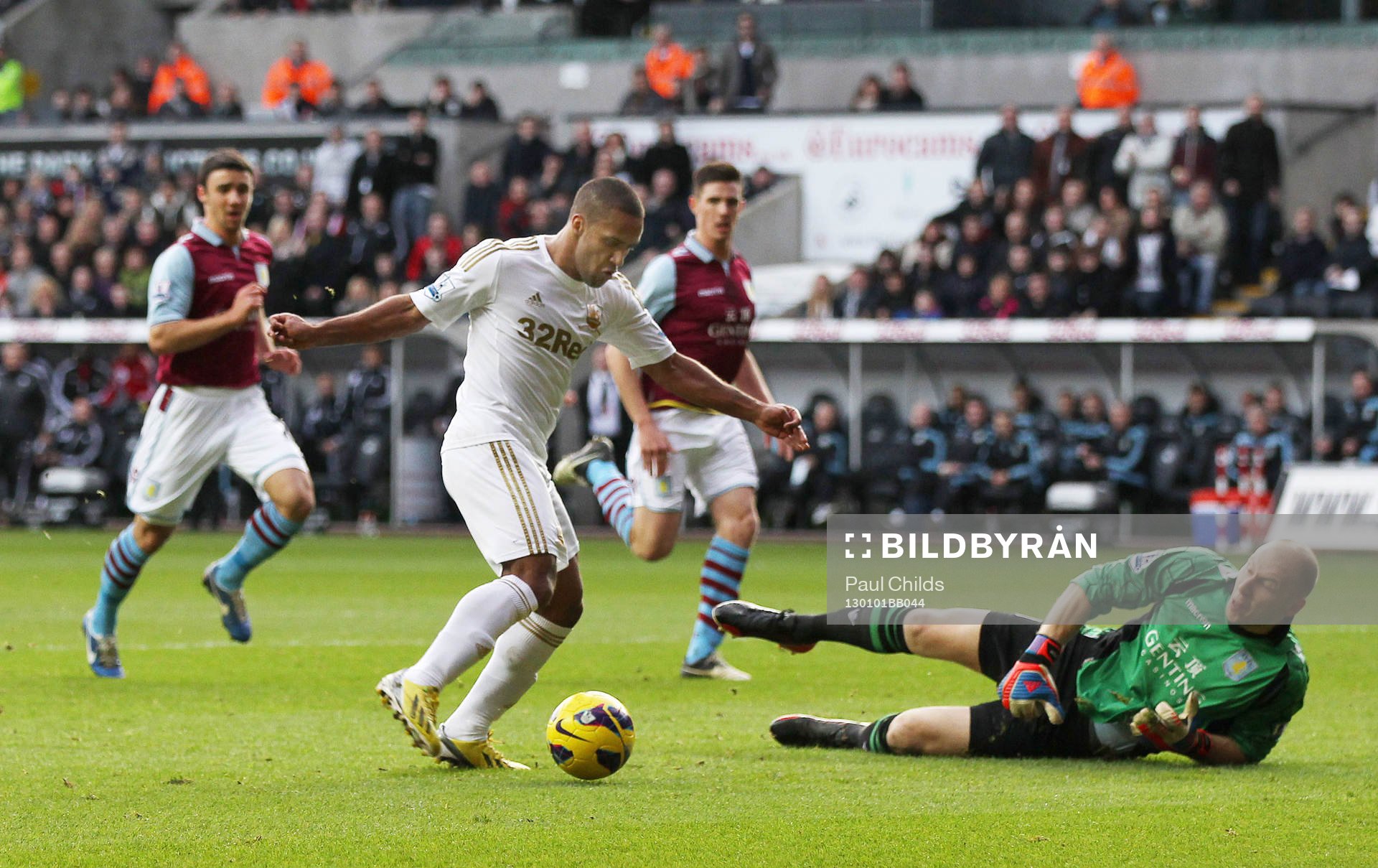 Football - Swansea City v Aston Villa - Barclays Premier