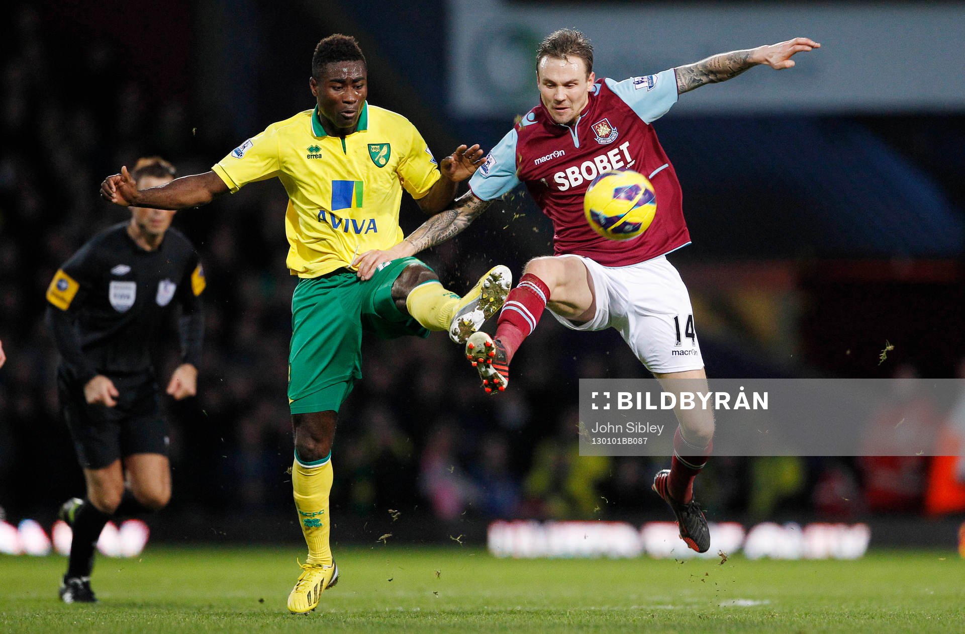 Football - West Ham United v Norwich City - Barclays