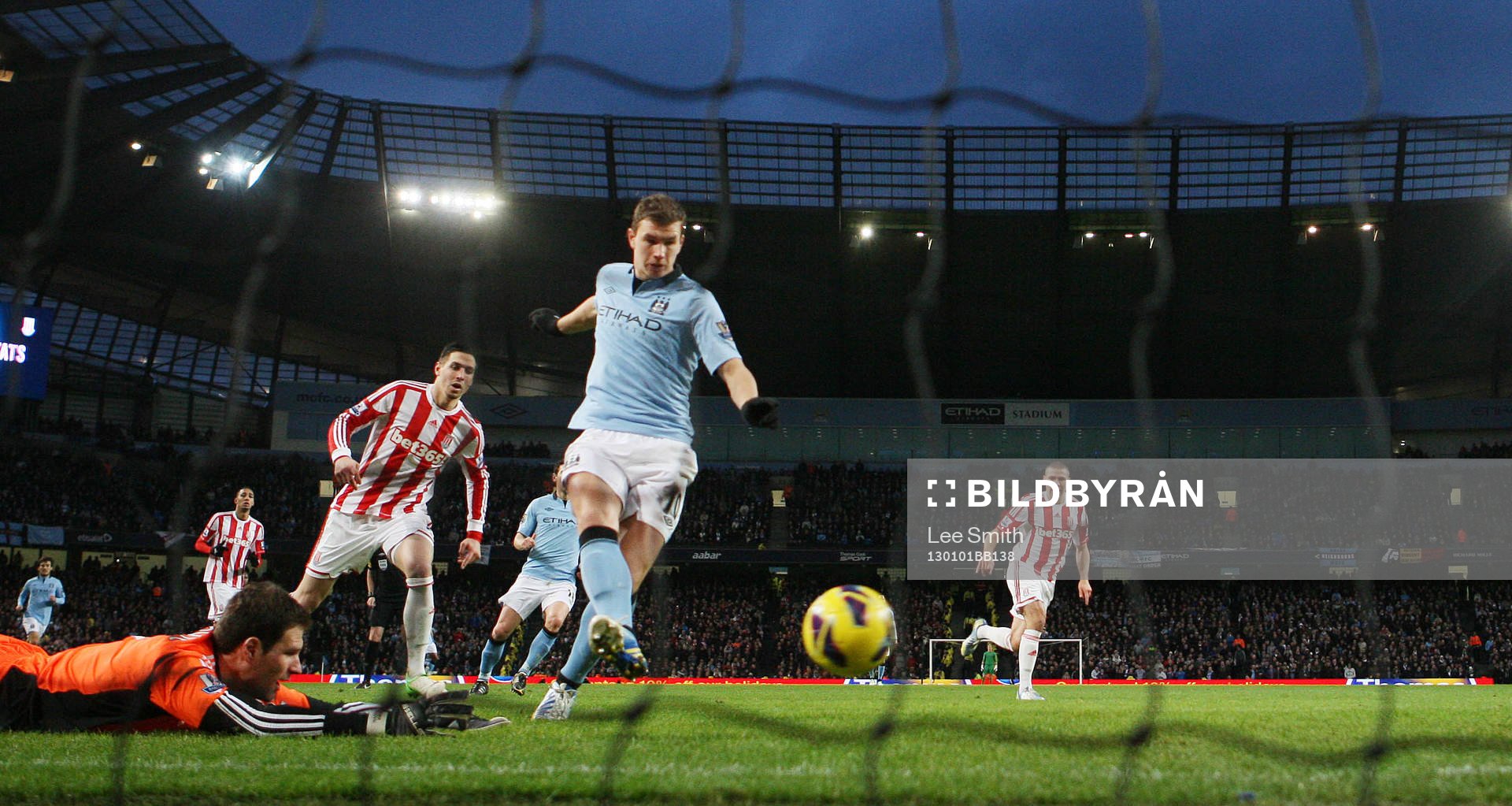 Football - Manchester City v Stoke City - Barclays Premier