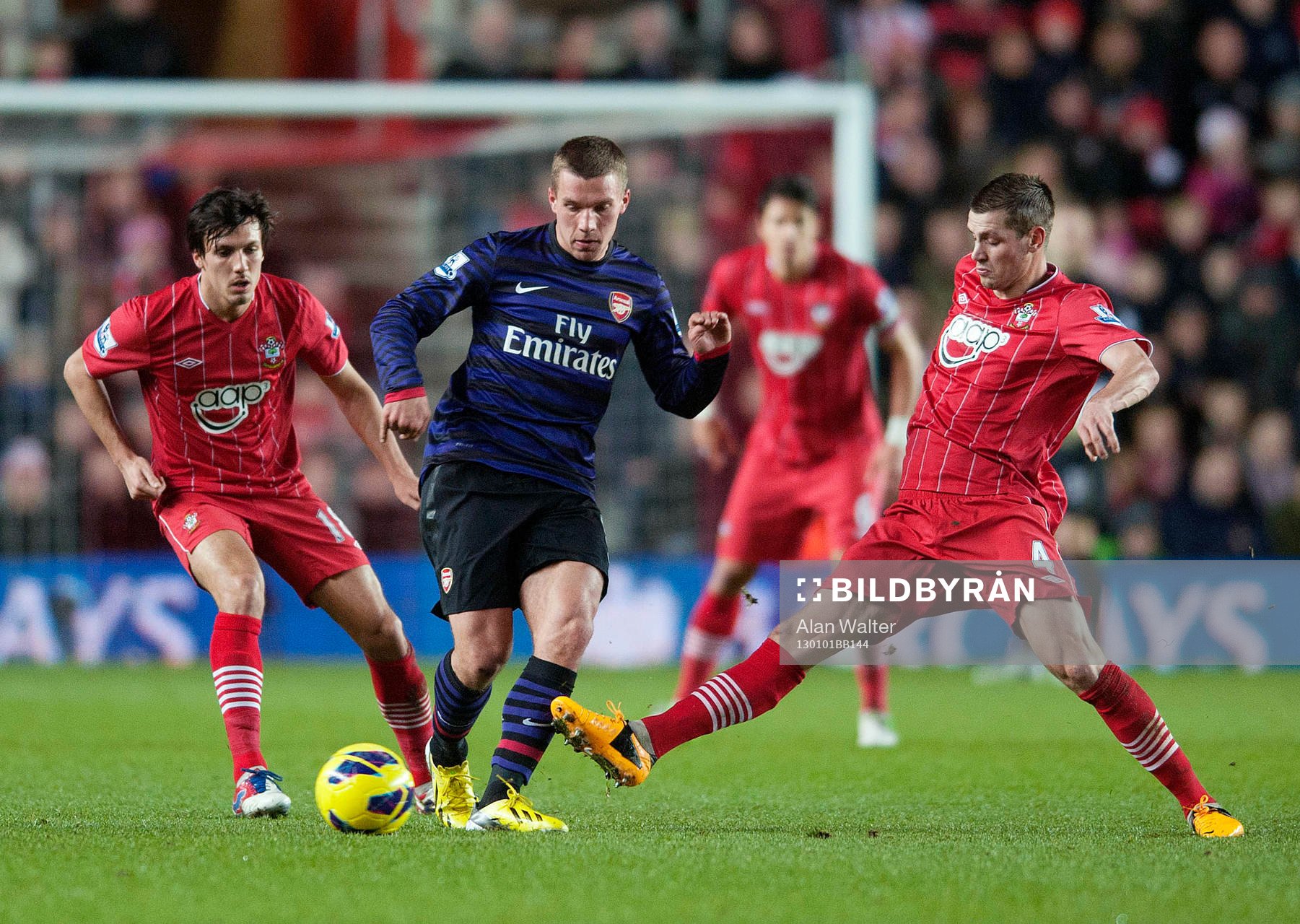 Football - Southampton v Arsenal - Barclays Premier League