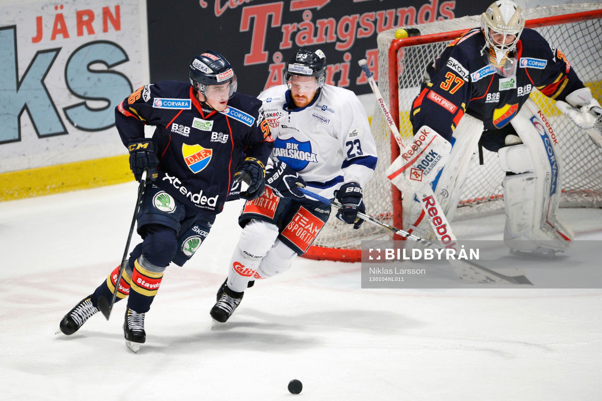 Erik Gustafsson, Djurgården i kamp om pucken med Fredrik