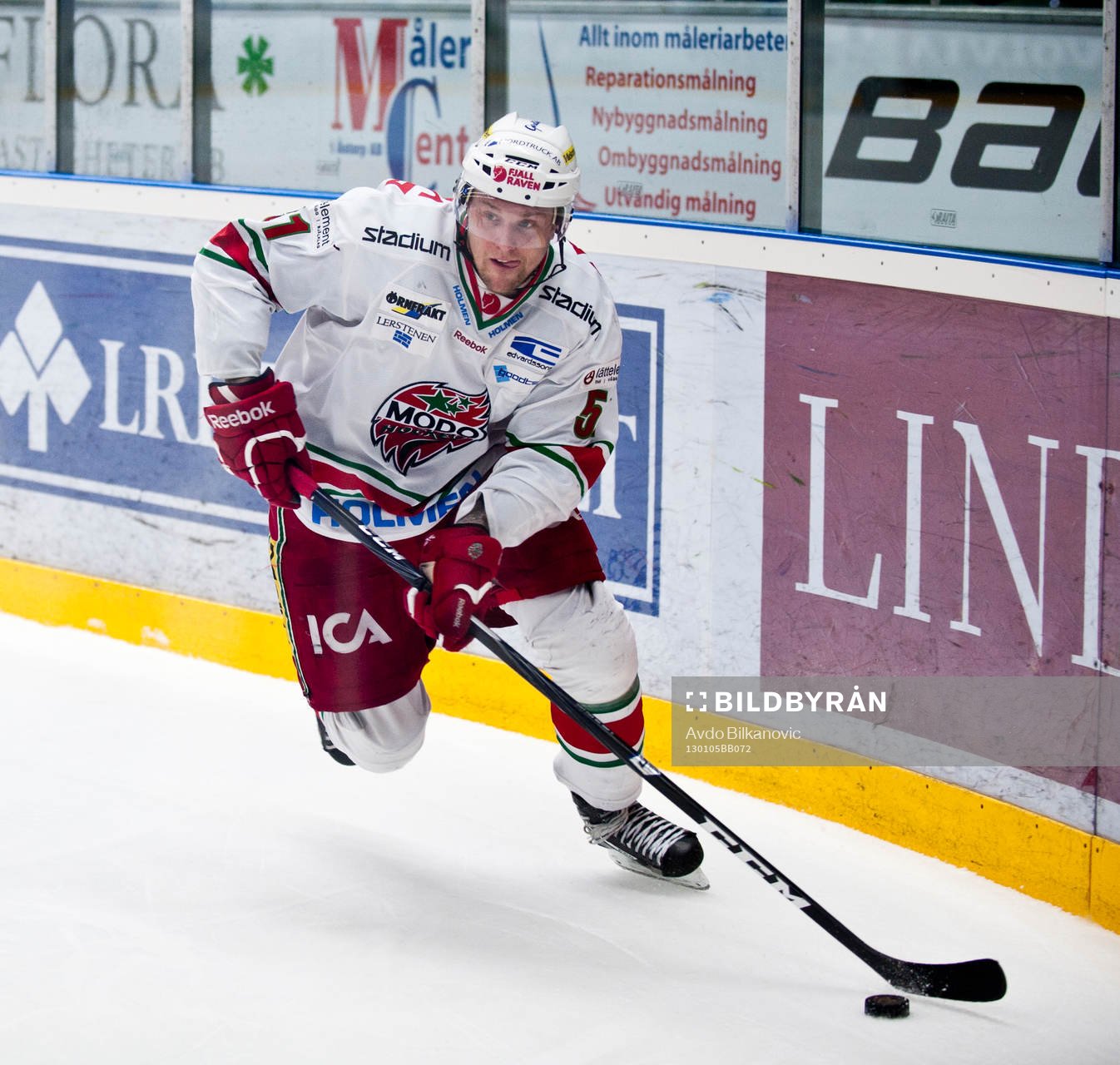 Jonas Ahnelöv, Modo
