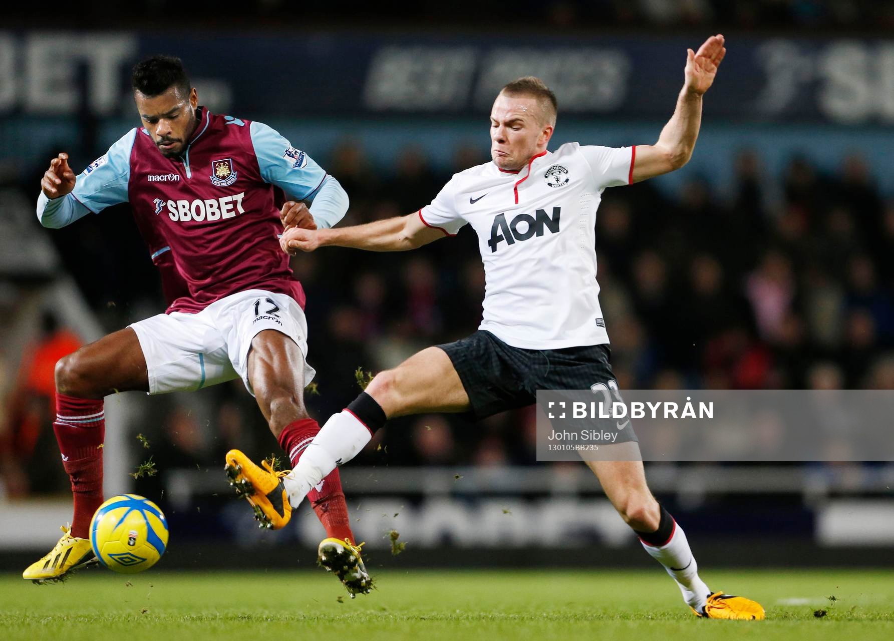 Football - West Ham United v Manchester United - FA Cup