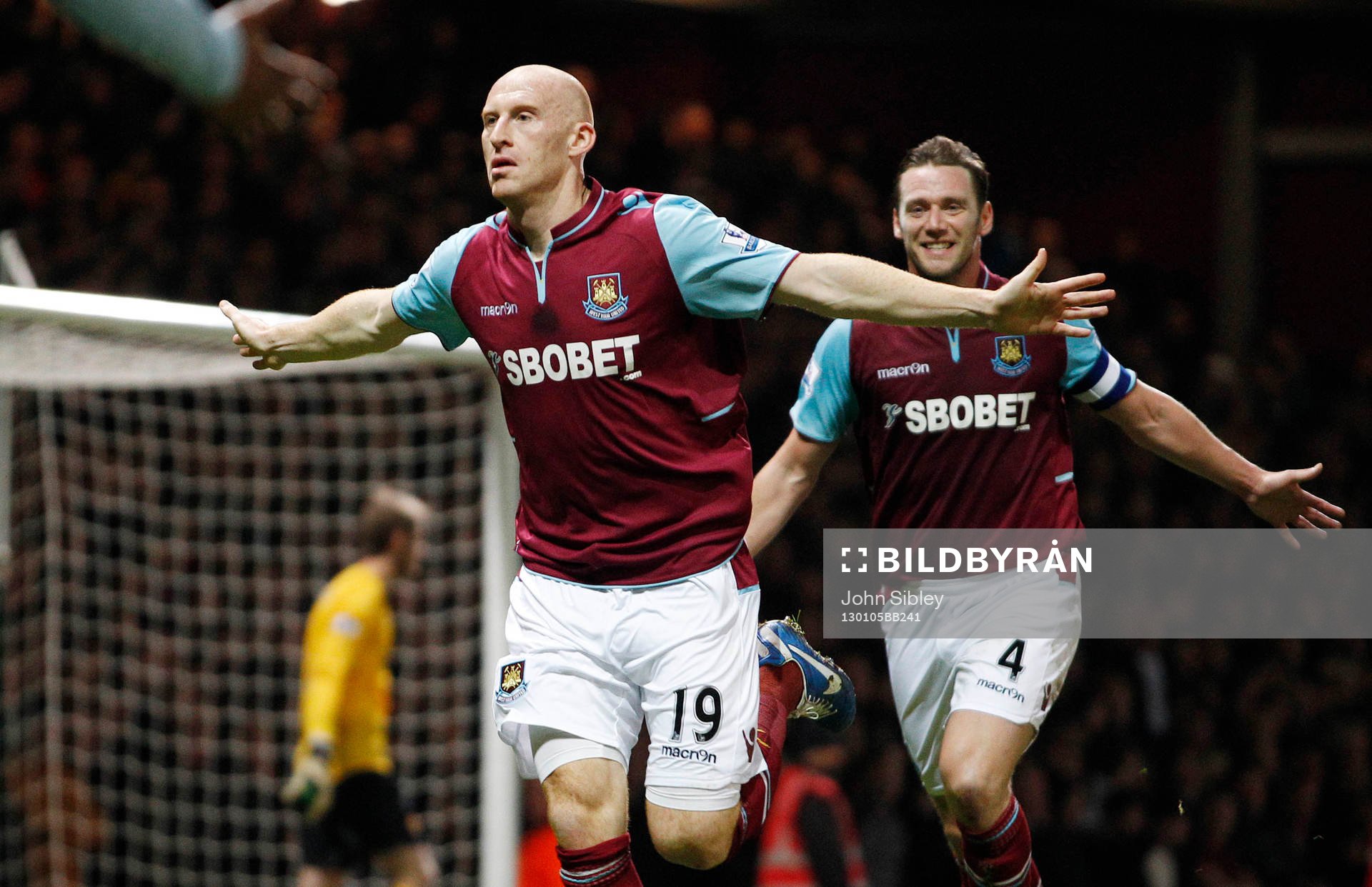 Football - West Ham United v Manchester United - FA Cup
