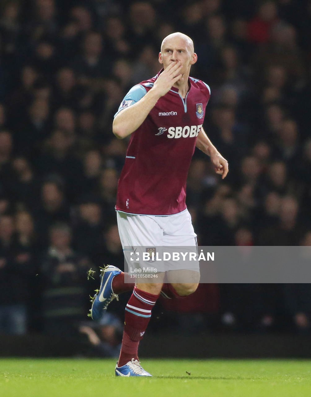 Football - West Ham United v Manchester United - FA Cup