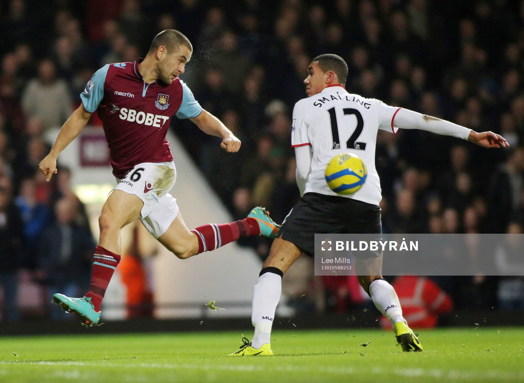 Football - West Ham United v Manchester United - FA Cup