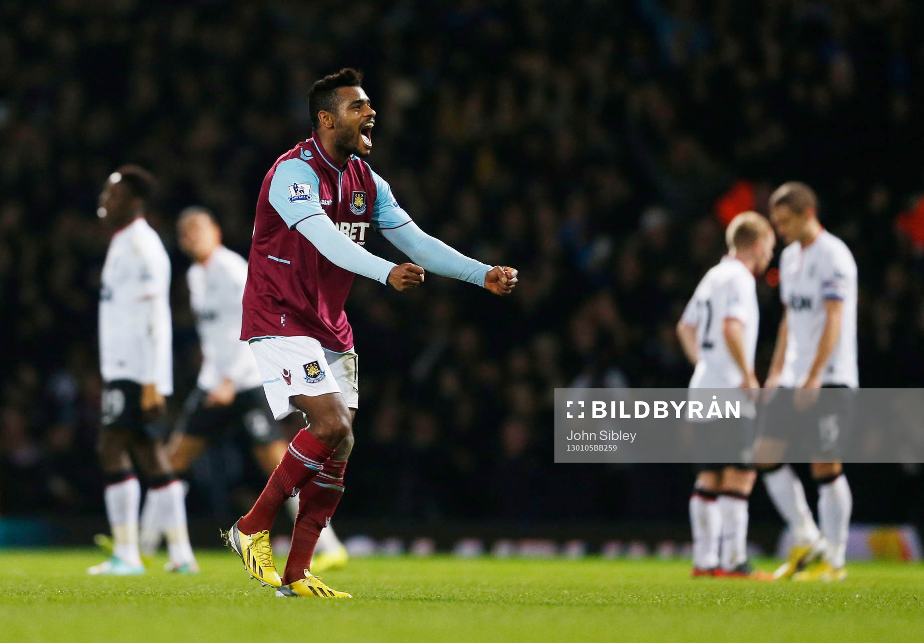 Football - West Ham United v Manchester United - FA Cup
