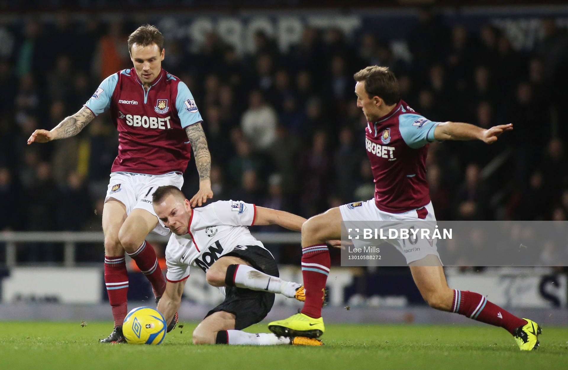 Football - West Ham United v Manchester United - FA Cup