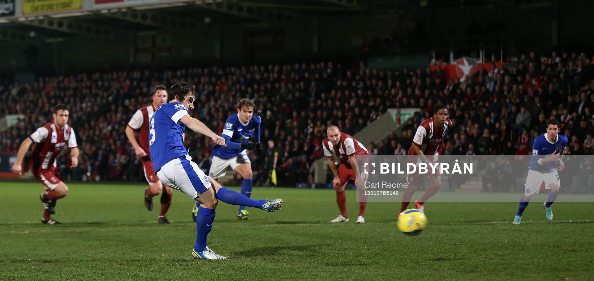 Football - Cheltenham Town v Everton - FA Cup Third Round -