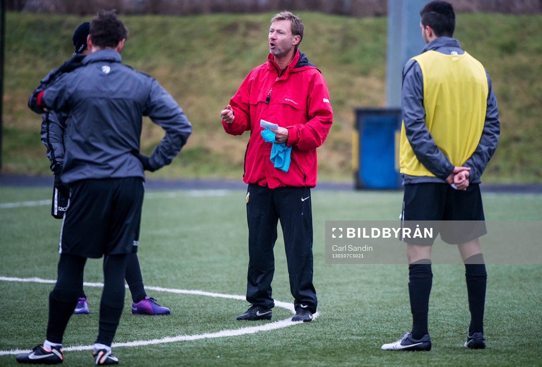 Peter Gerhardsson, tränare Häcken, har genomgång