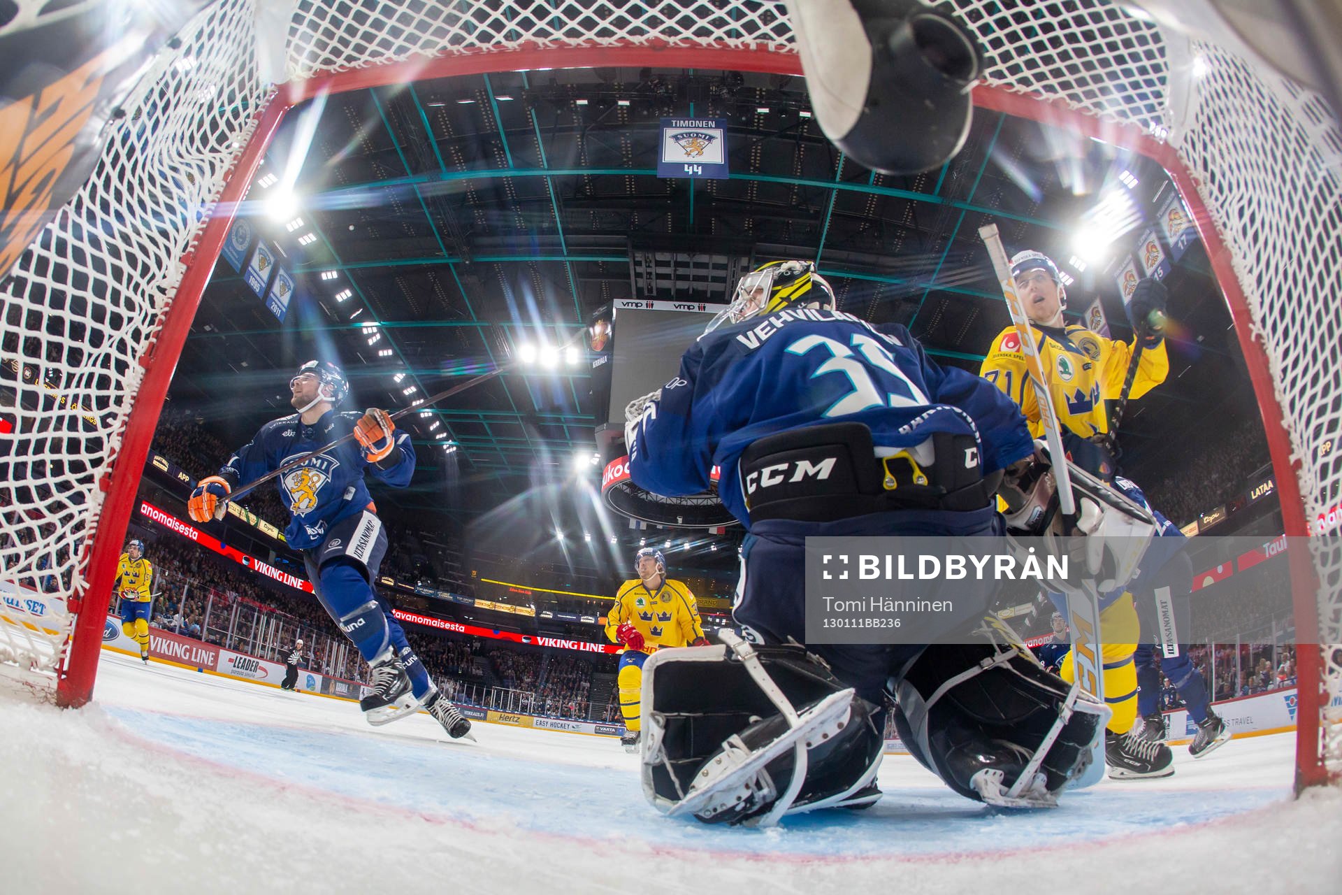 Veli-Matti Vittasmäki #7, FIN, Veini Vehviläinen #35,