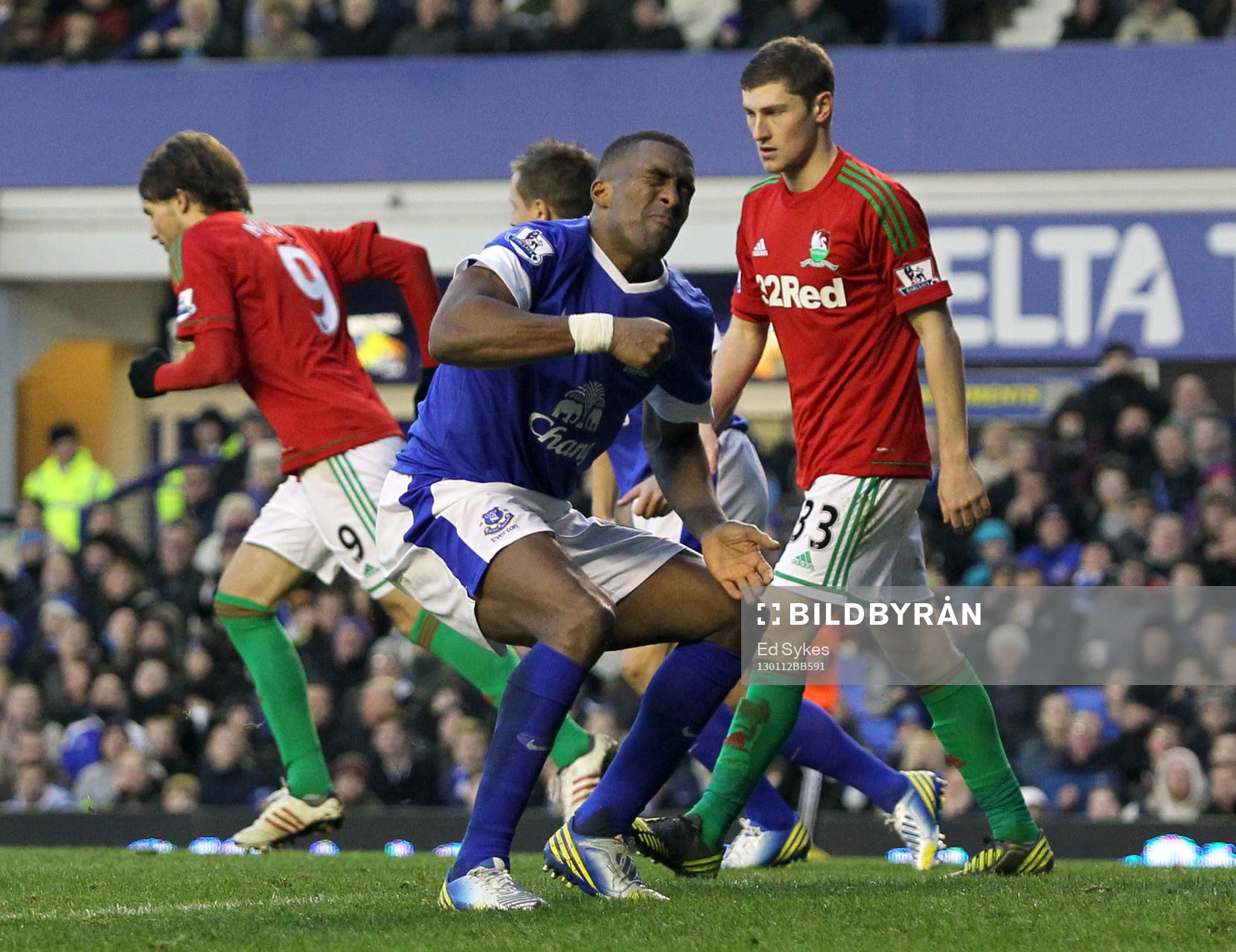 Football - Everton v Swansea City - Barclays Premier League