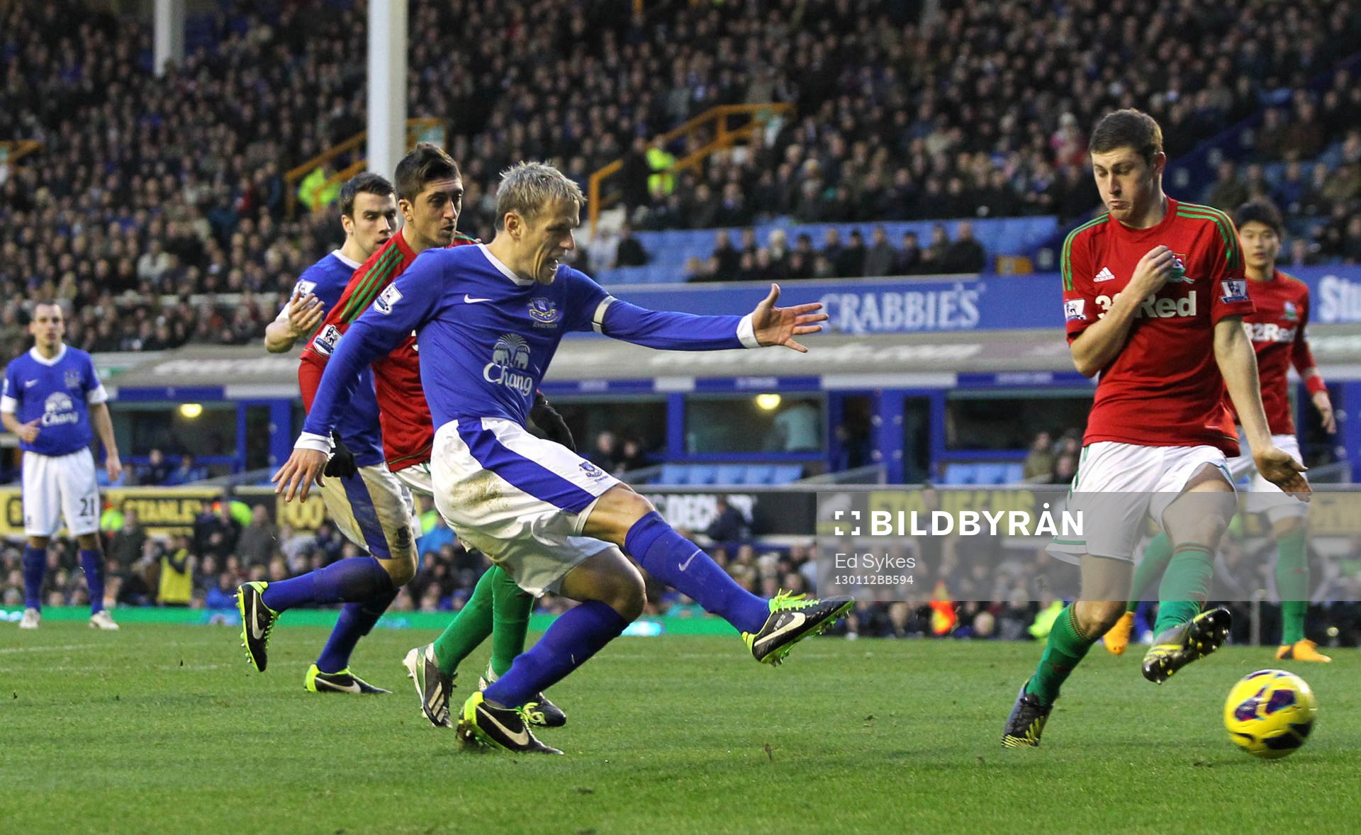 Football - Everton v Swansea City - Barclays Premier League