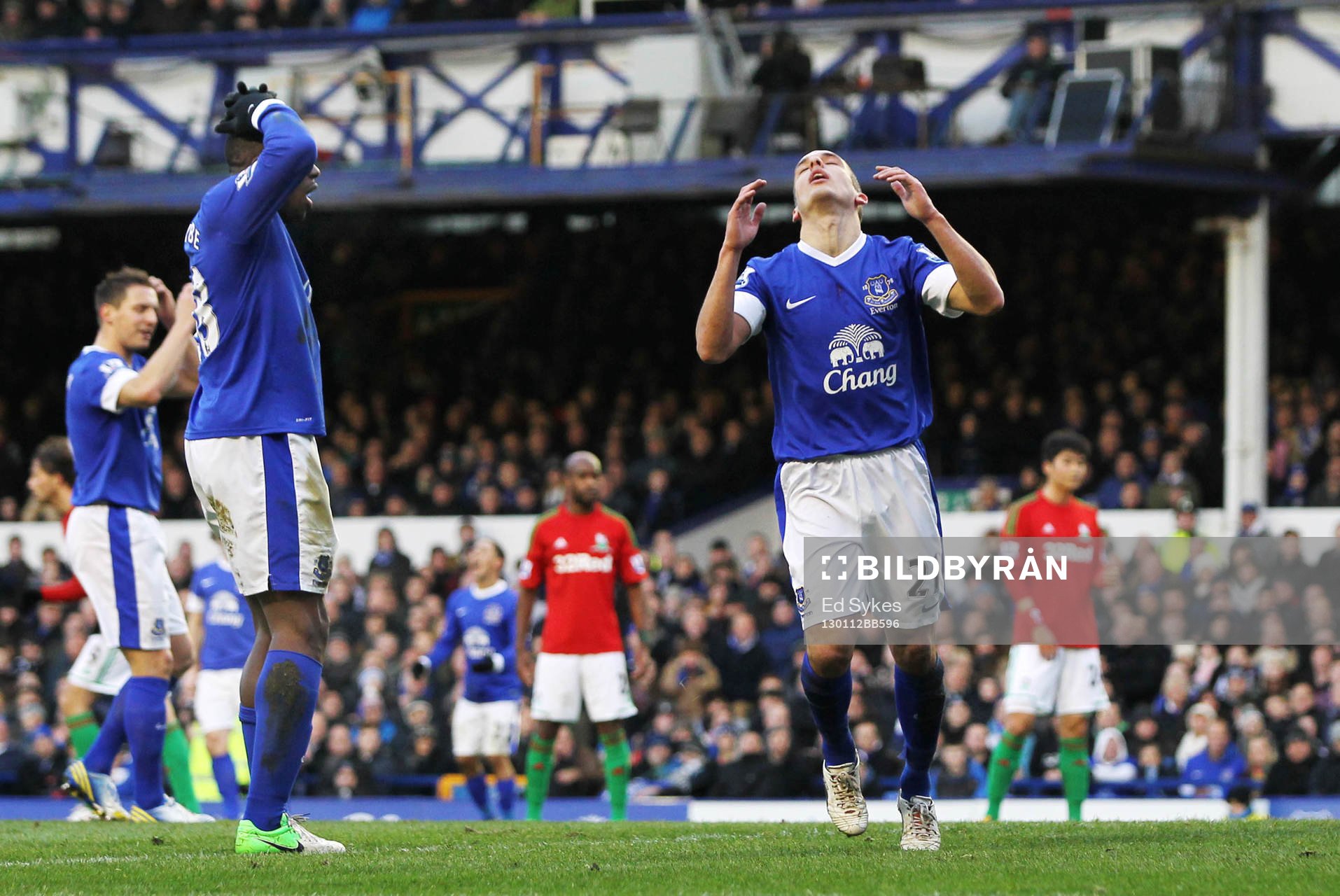 Football - Everton v Swansea City - Barclays Premier League