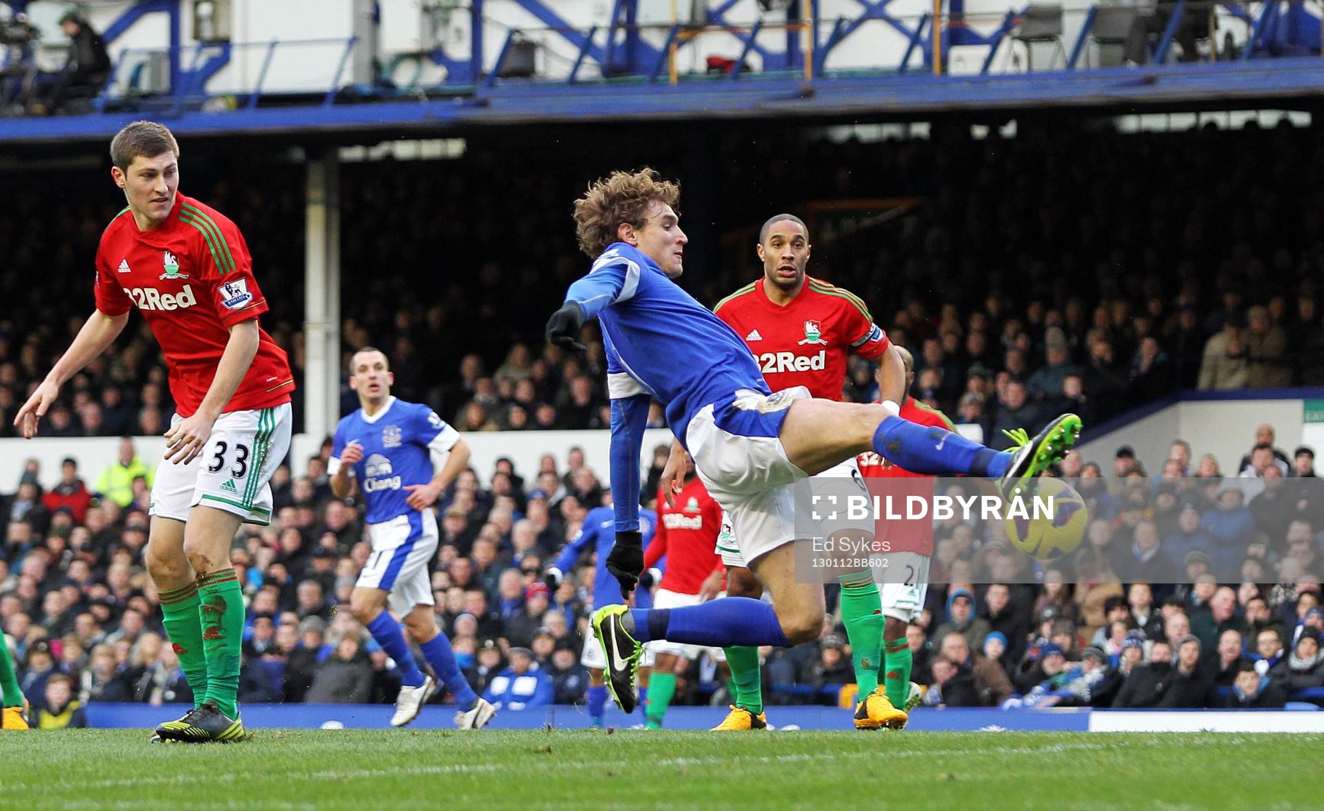 Football - Everton v Swansea City - Barclays Premier League