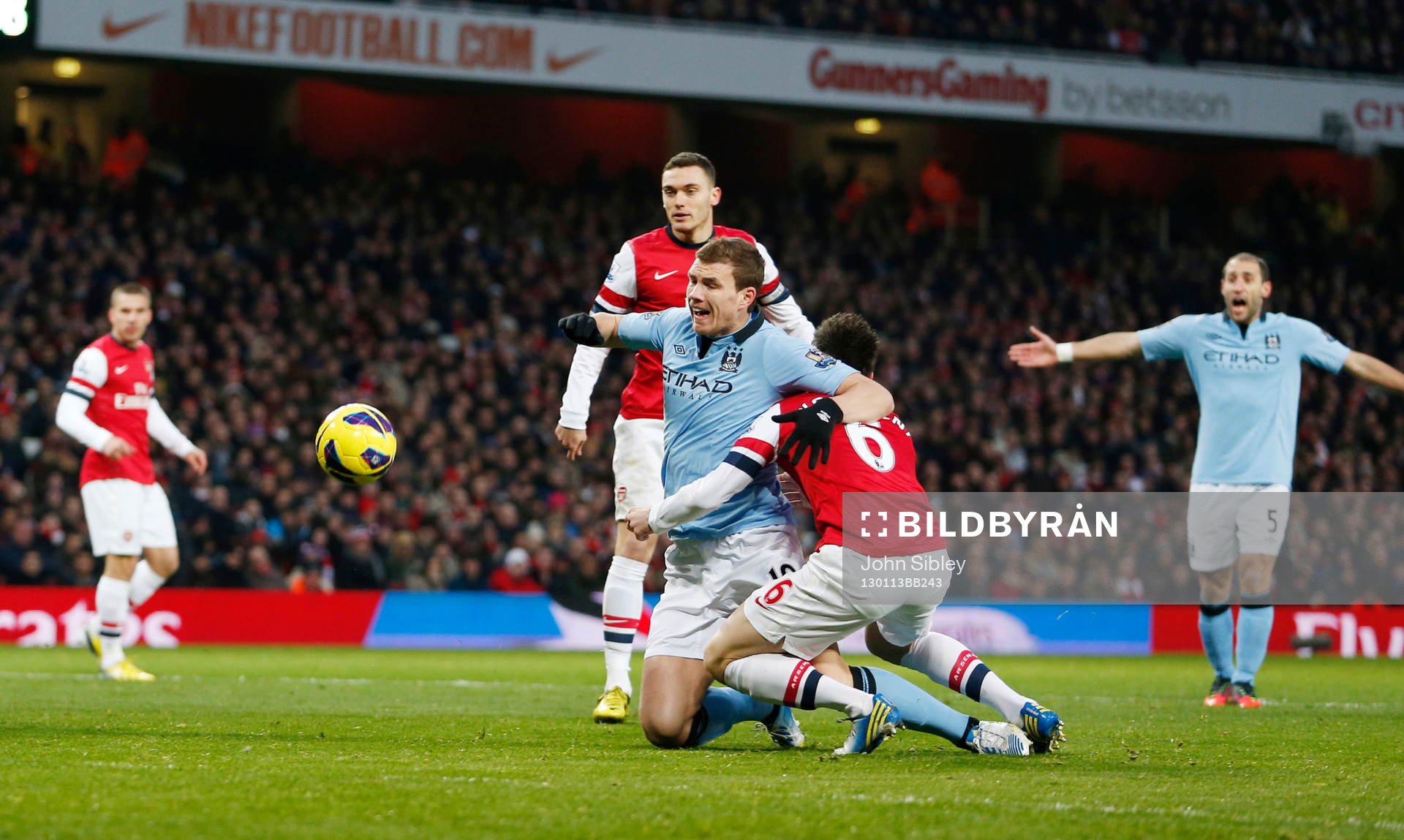 Football - Arsenal v Manchester City - Barclays Premier