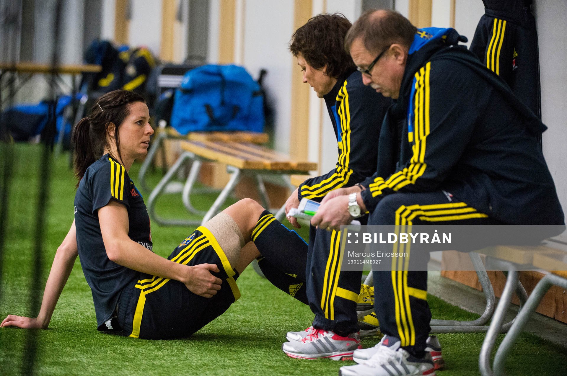 Lotta Schelin skadad i baksidan av låret