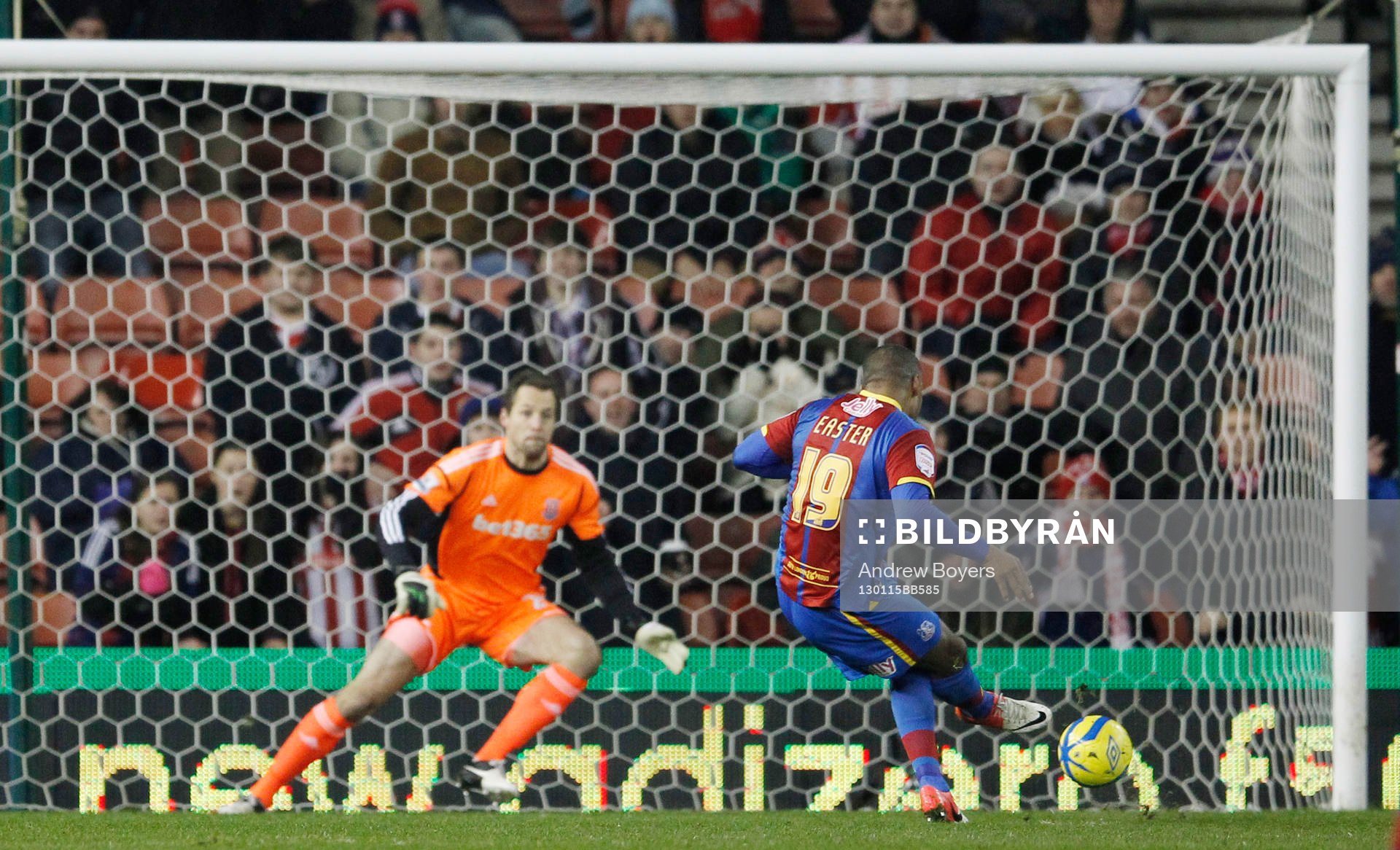 Football - Stoke City v Crystal Palace - FA Cup Third Round